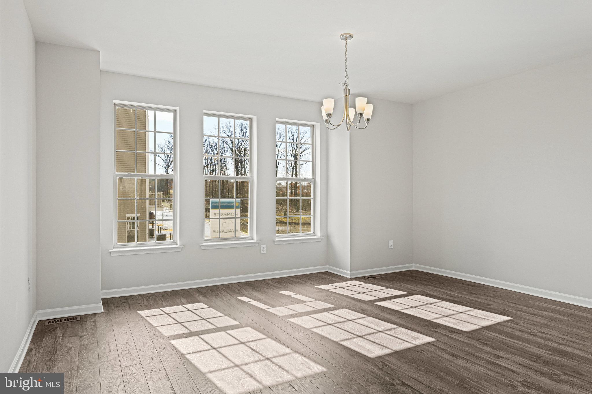 1702 Mocking Jay Terrace NE