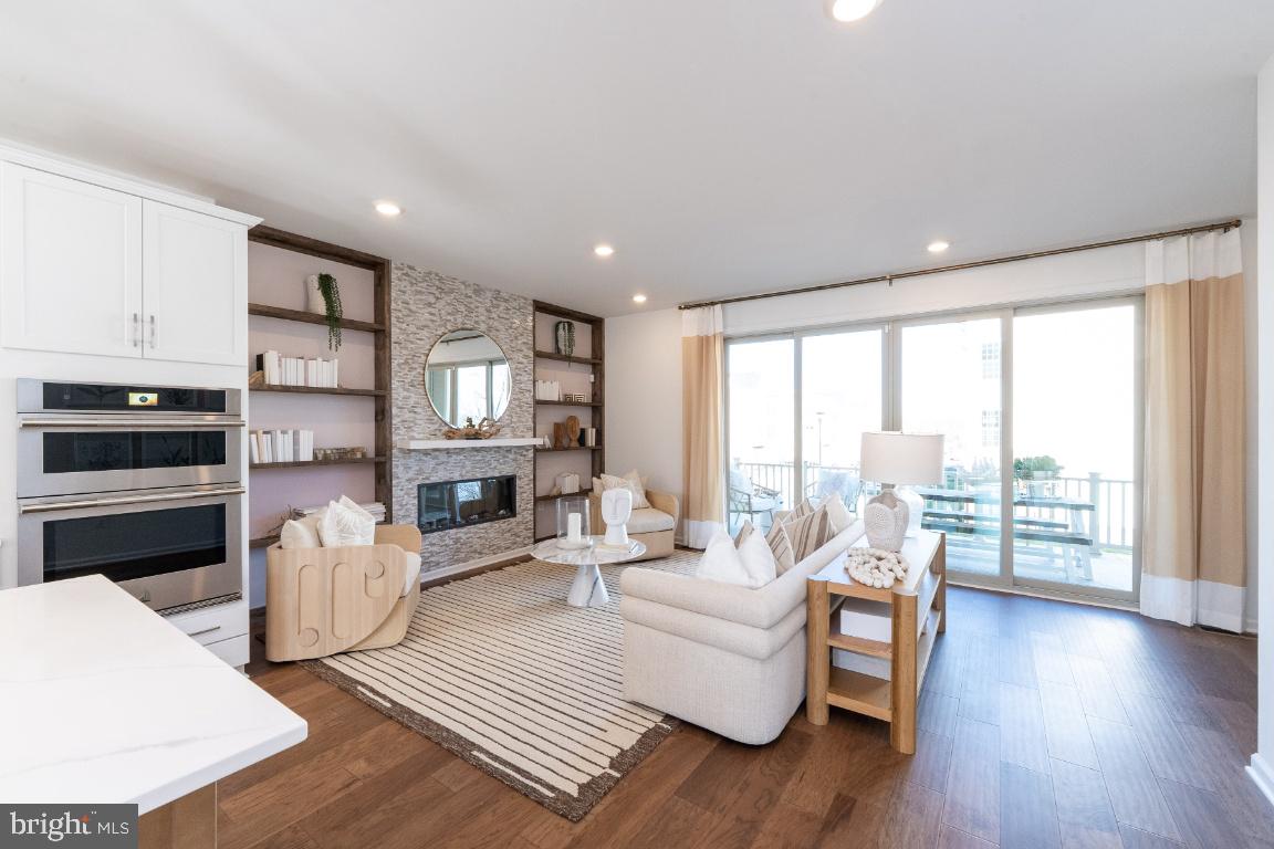1403 Tawny Thrasher Terrace NE