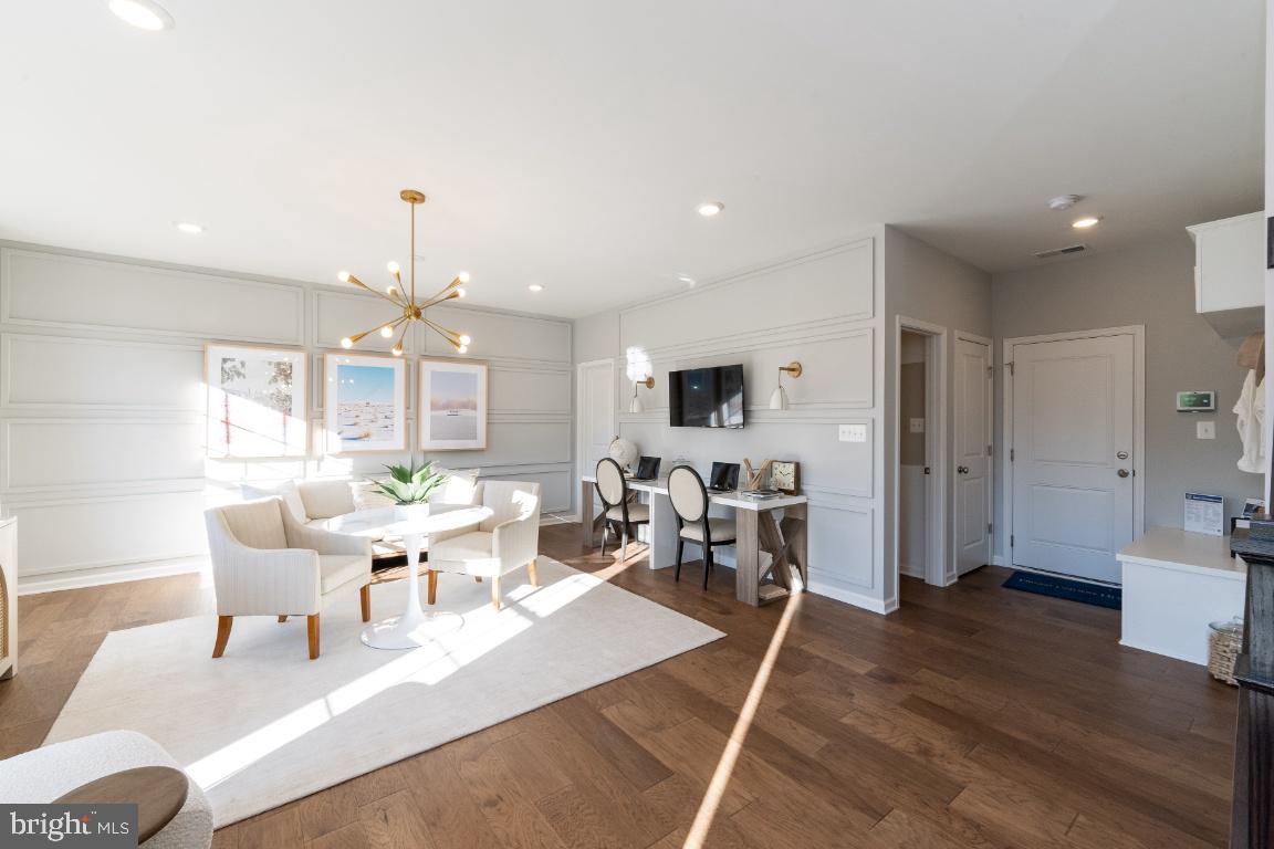1403 Tawny Thrasher Terrace NE