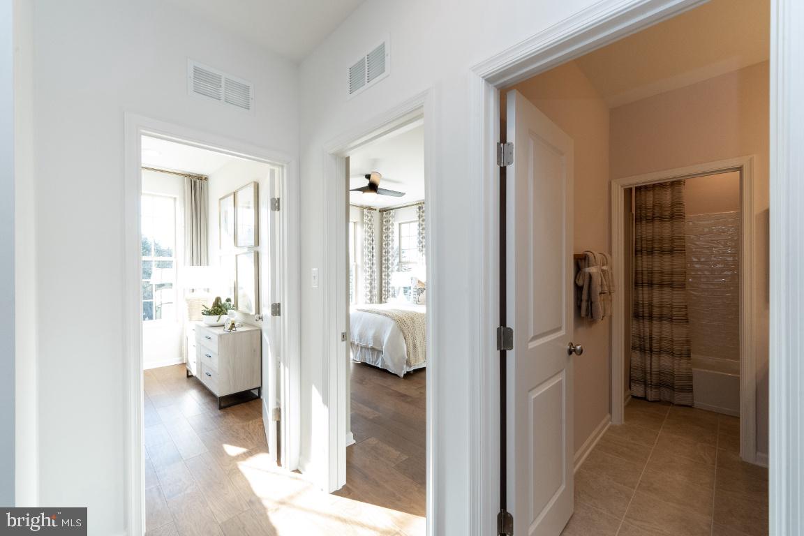 1403 Tawny Thrasher Terrace NE