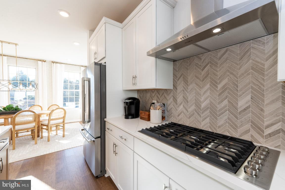 1403 Tawny Thrasher Terrace NE