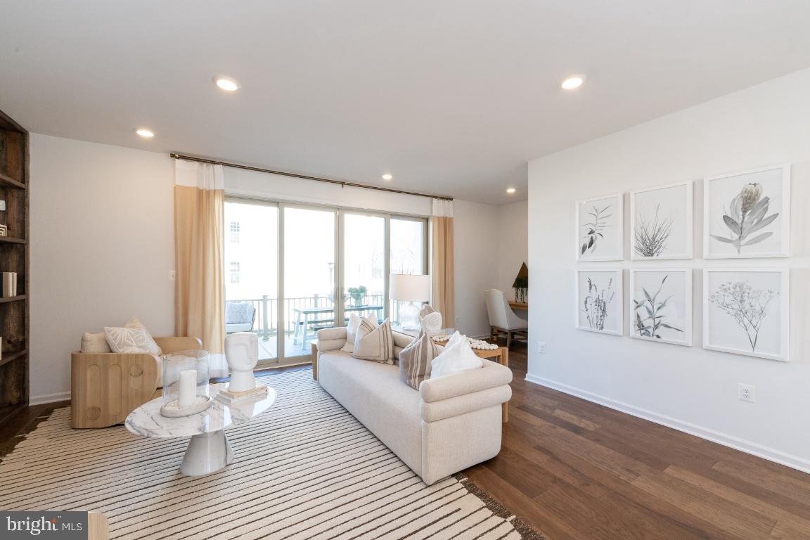 1403 Tawny Thrasher Terrace NE