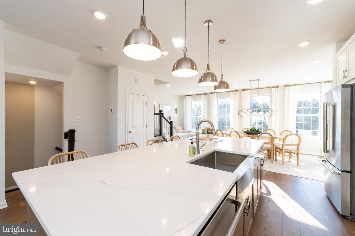 1403 Tawny Thrasher Terrace NE