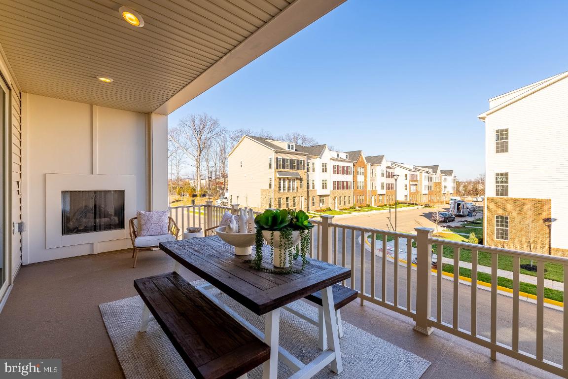 1403 Tawny Thrasher Terrace NE