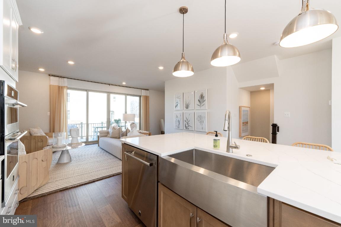 1403 Tawny Thrasher Terrace NE