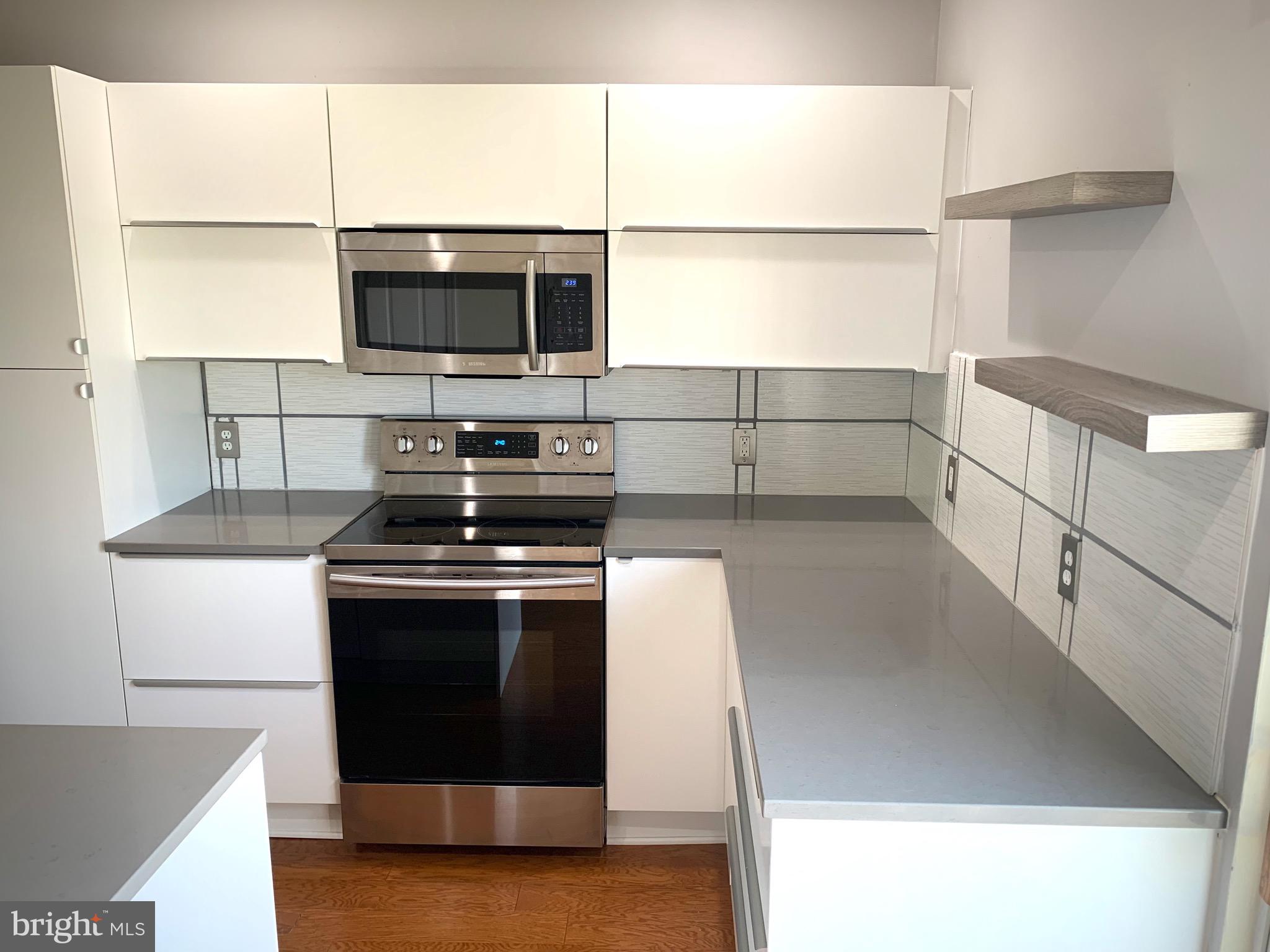 22777 Fountain Grove Square