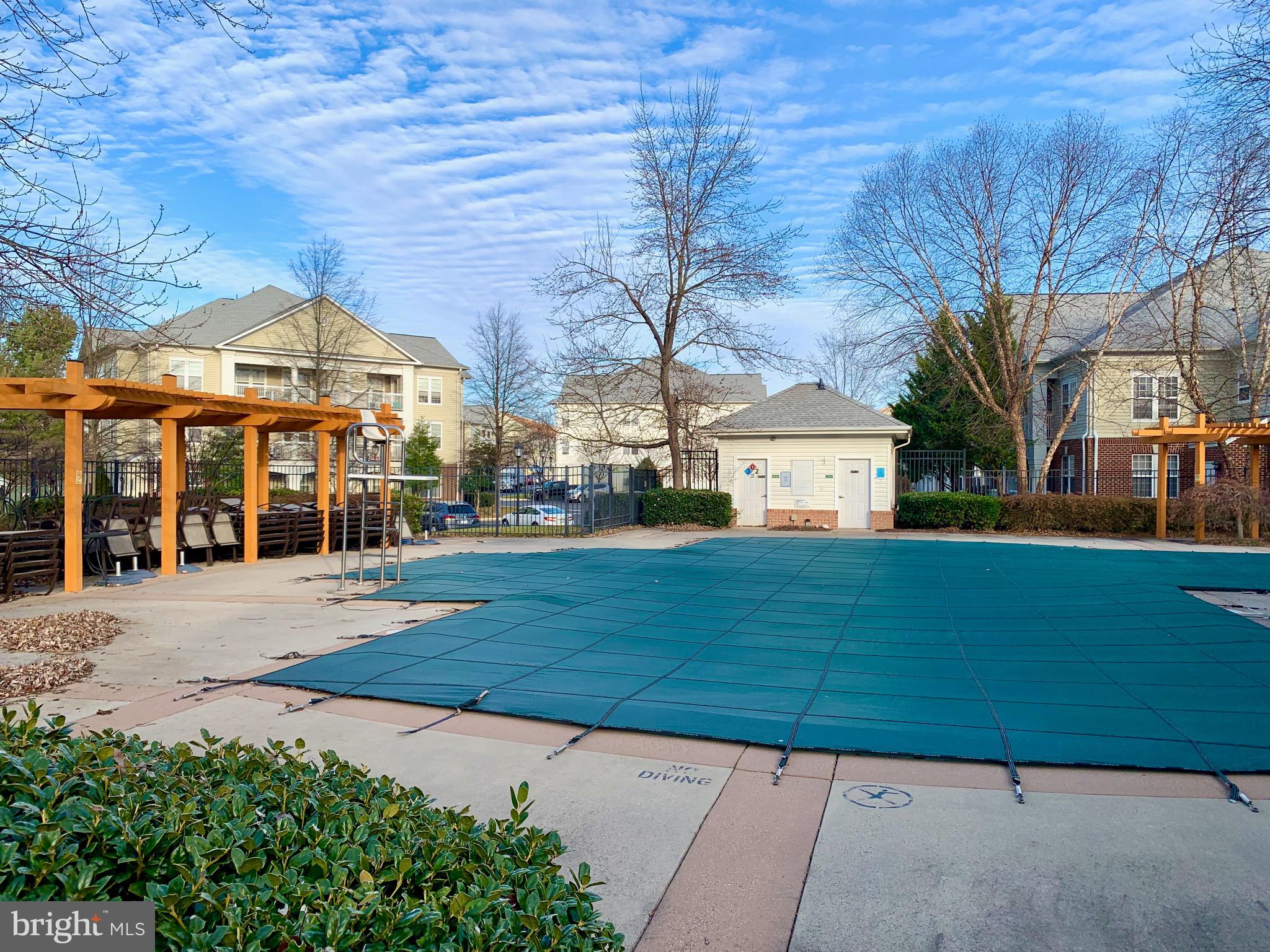22777 Fountain Grove Square