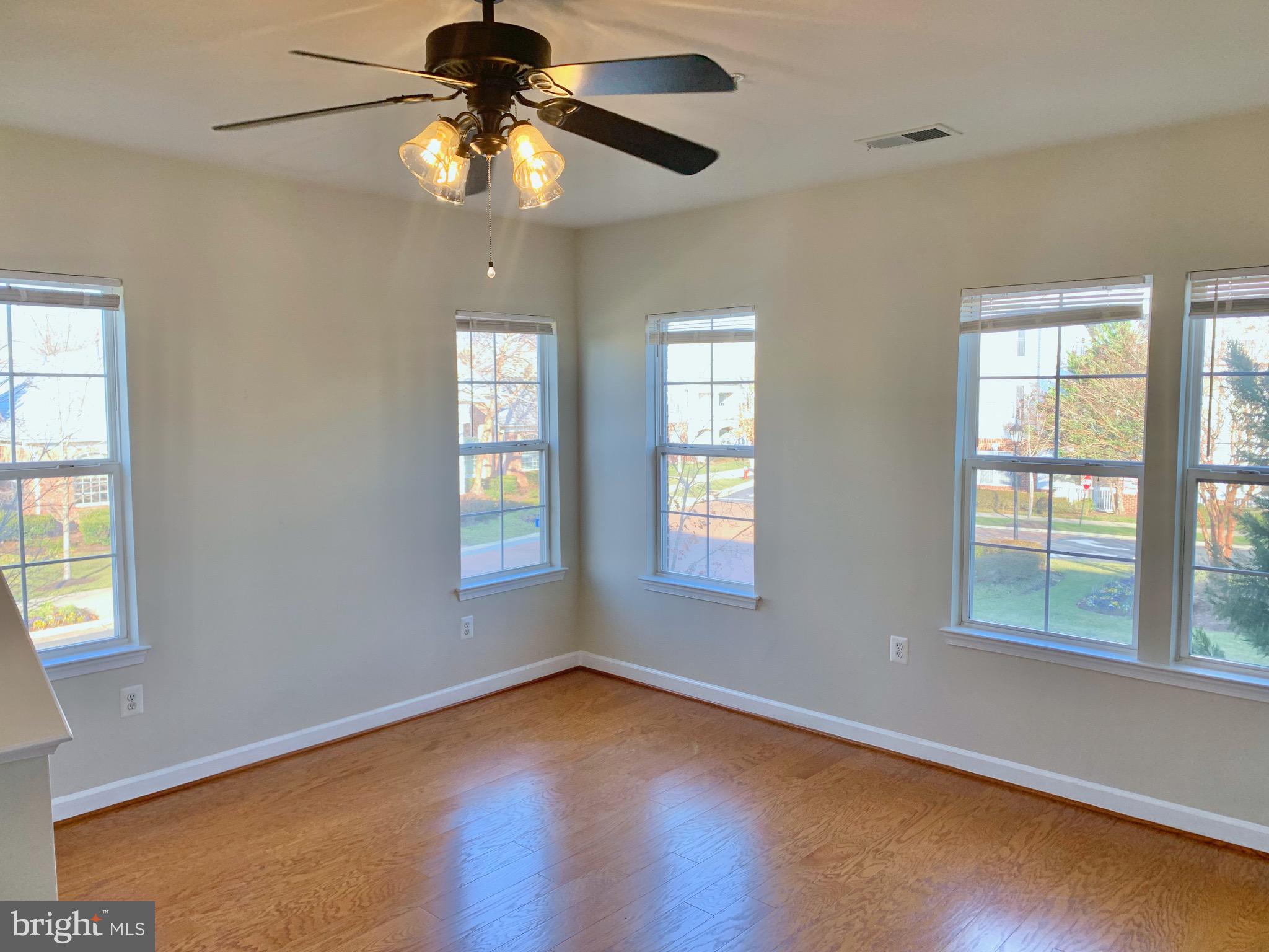 22777 Fountain Grove Square