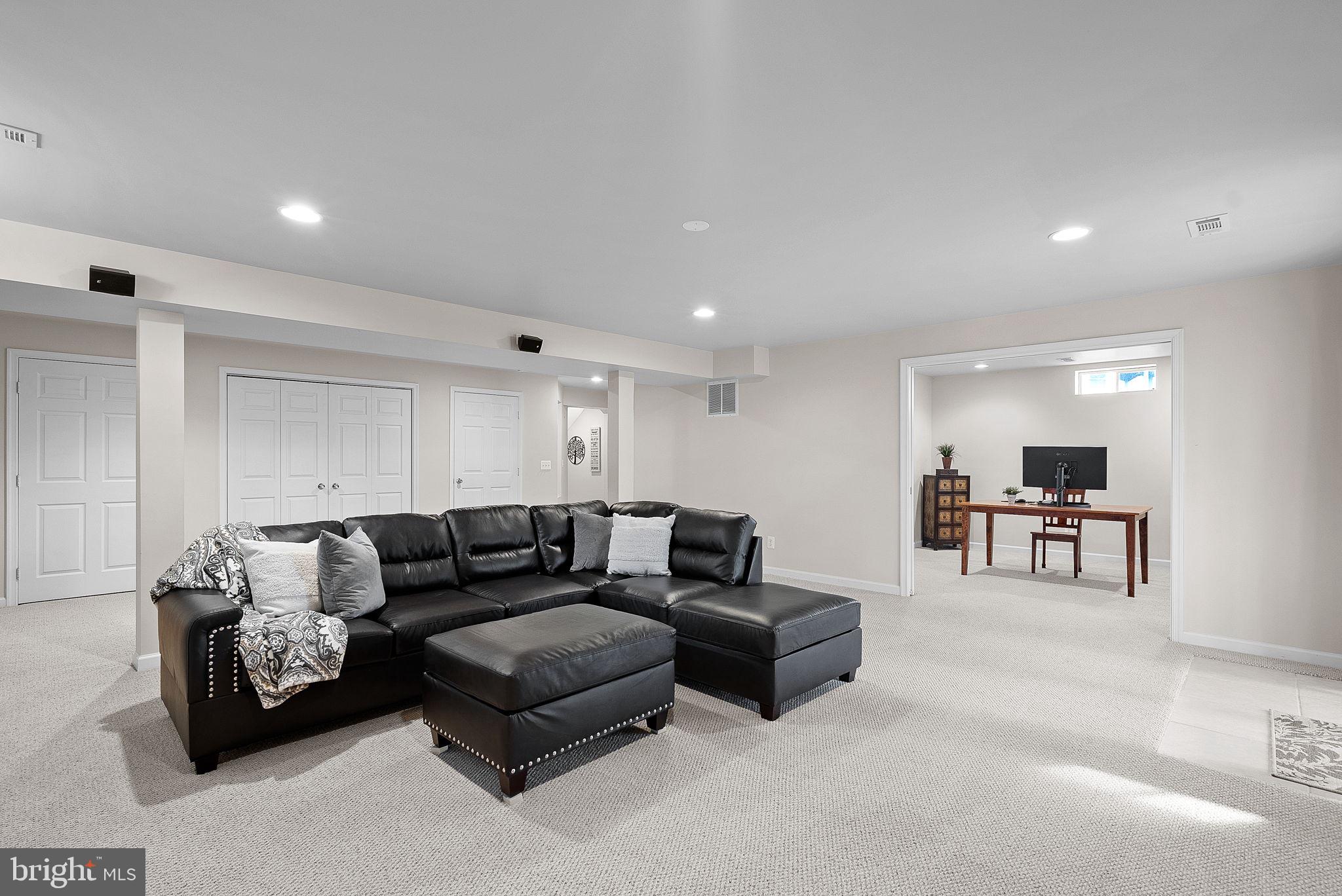 21508 Thornhill Place
