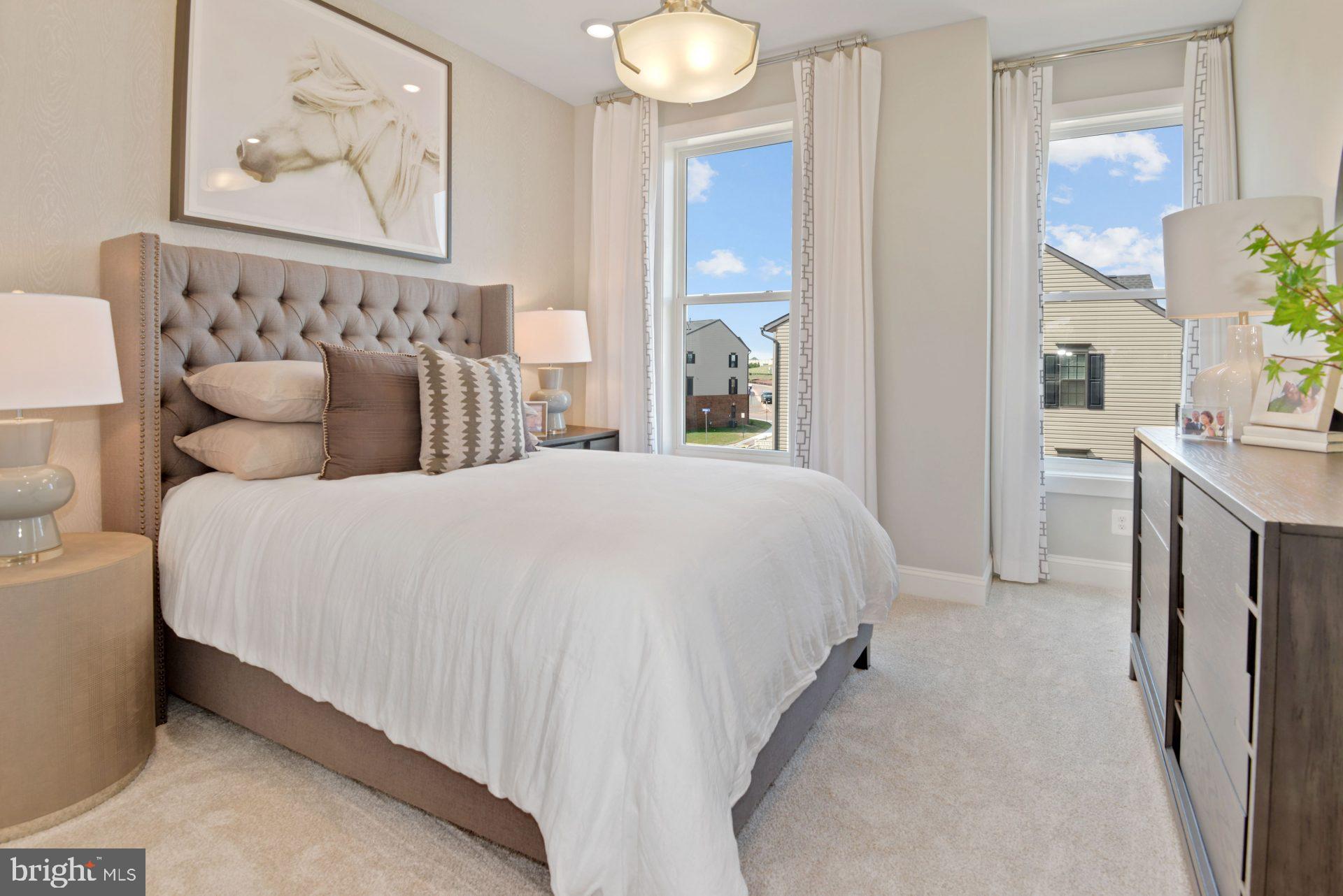 1407 Tawny Thrasher Terrace NE
