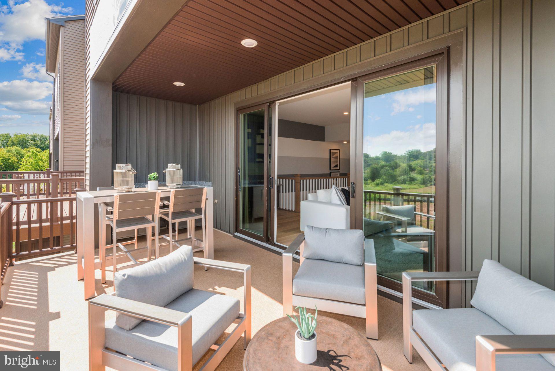 1407 Tawny Thrasher Terrace NE