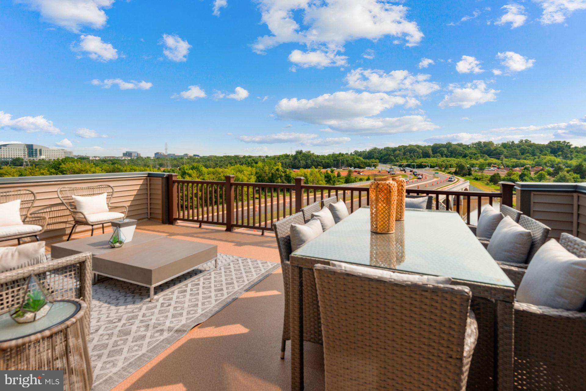 1407 Tawny Thrasher Terrace NE
