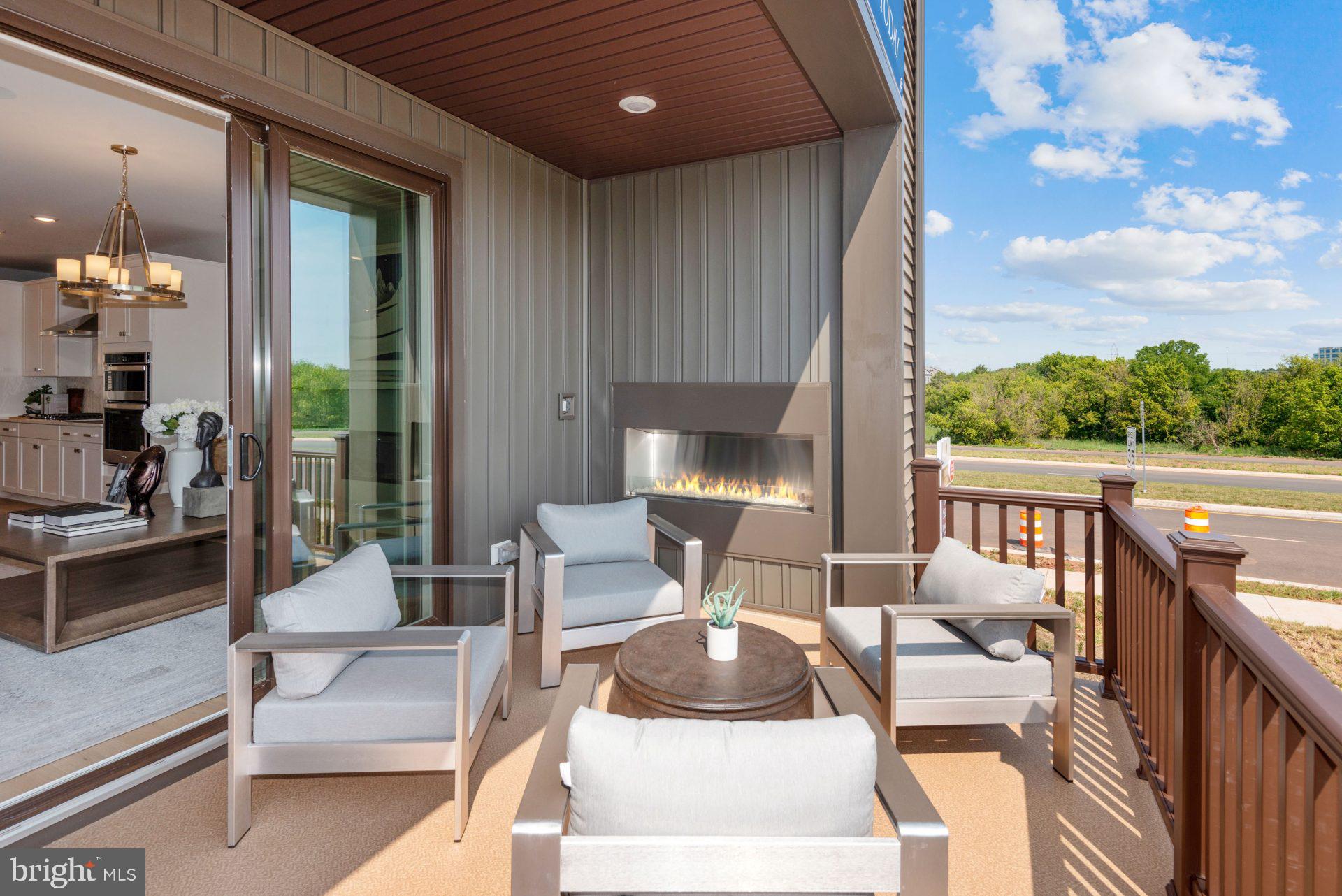 1407 Tawny Thrasher Terrace NE
