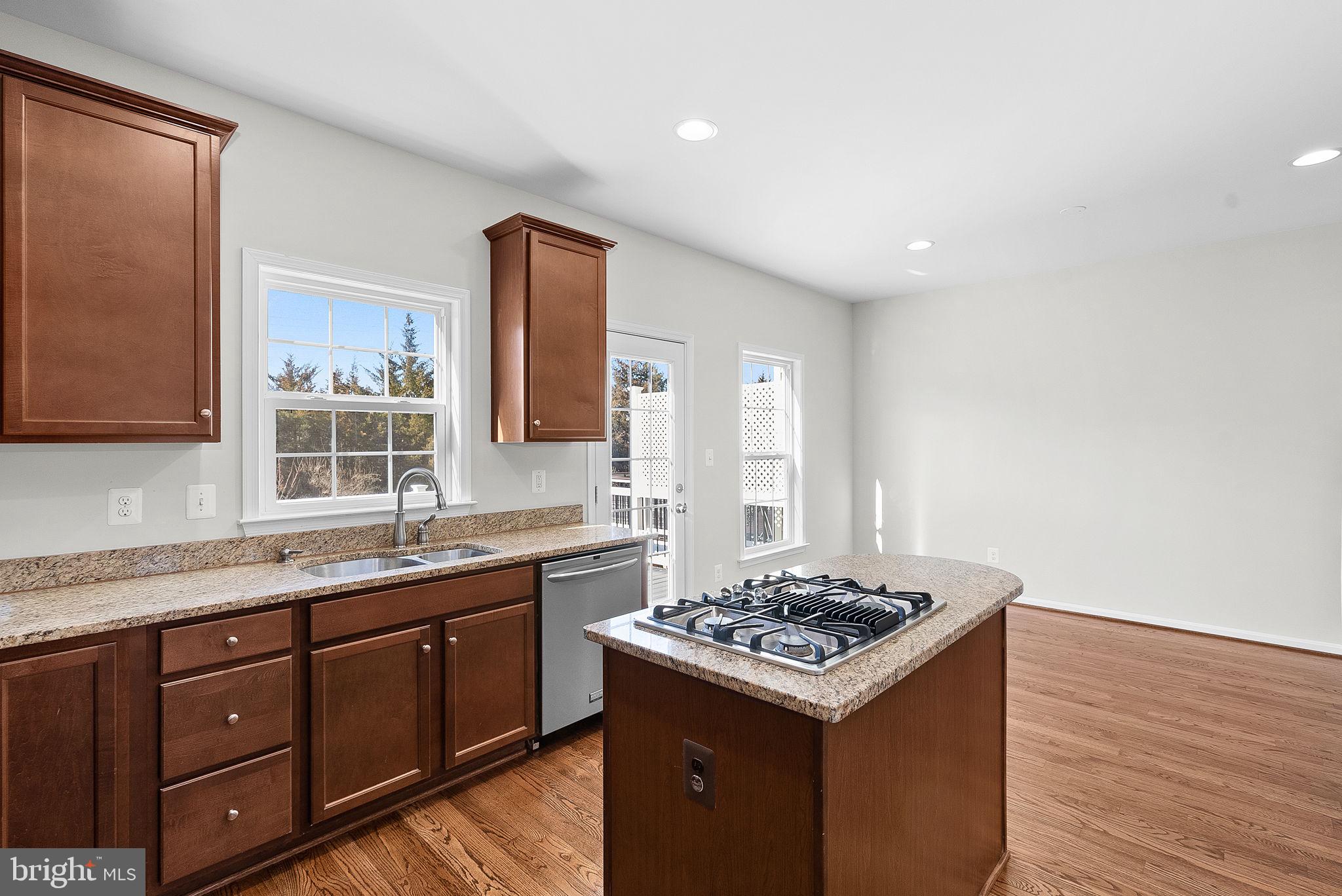 25125 Sweet Myrtle Square