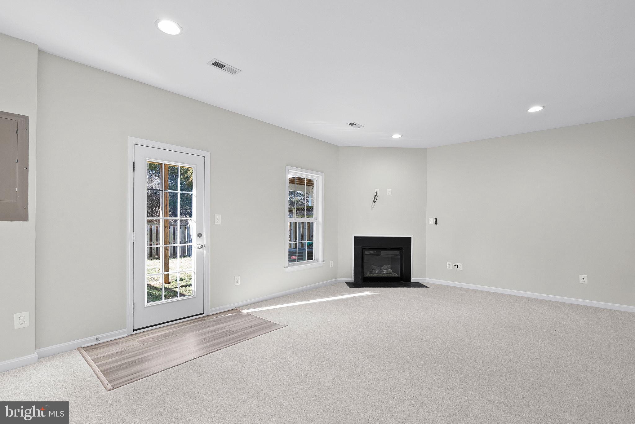 25125 Sweet Myrtle Square