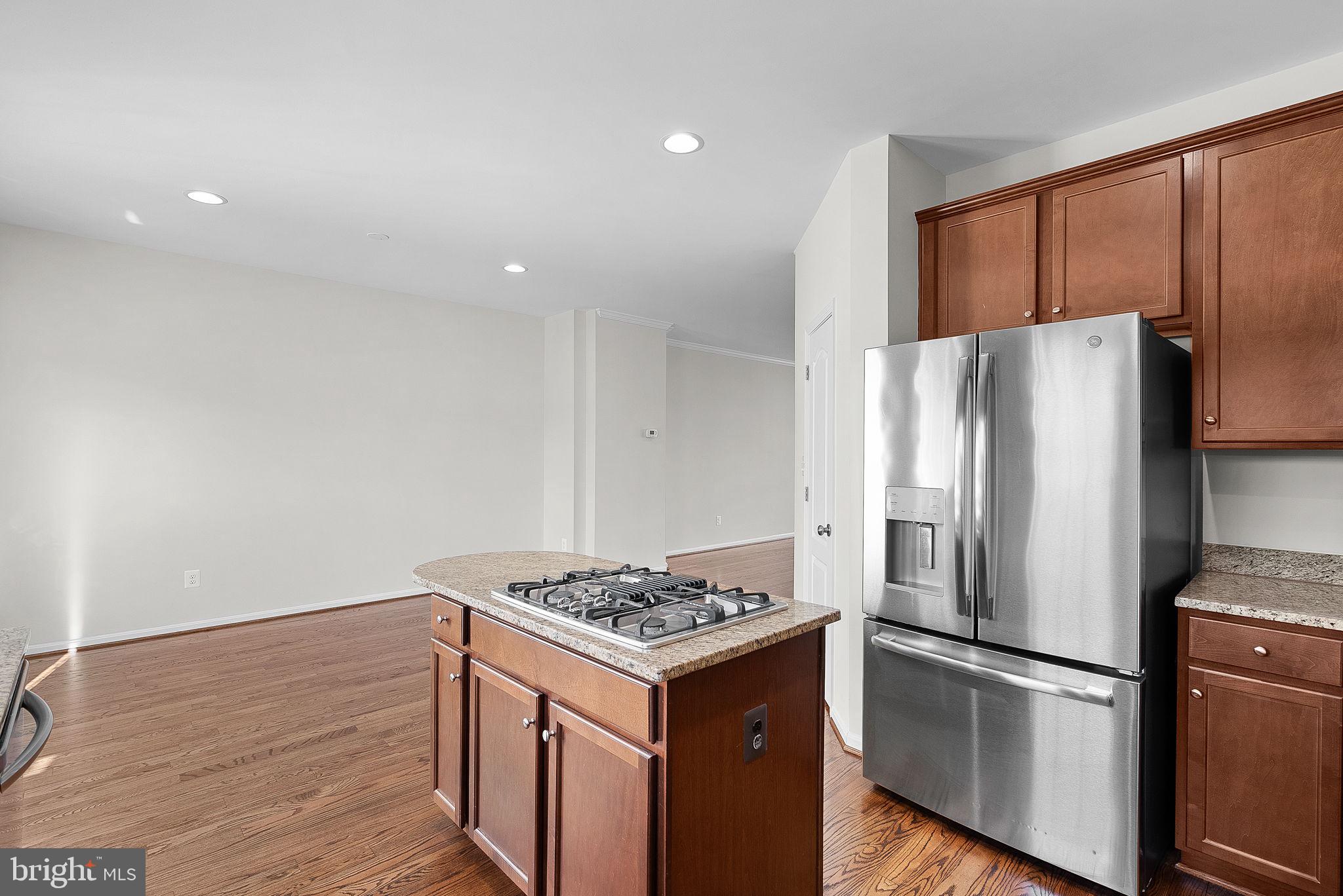 25125 Sweet Myrtle Square