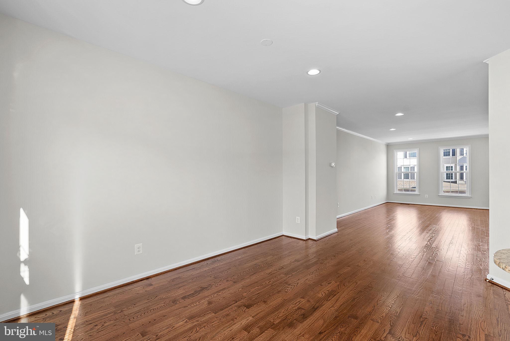 25125 Sweet Myrtle Square
