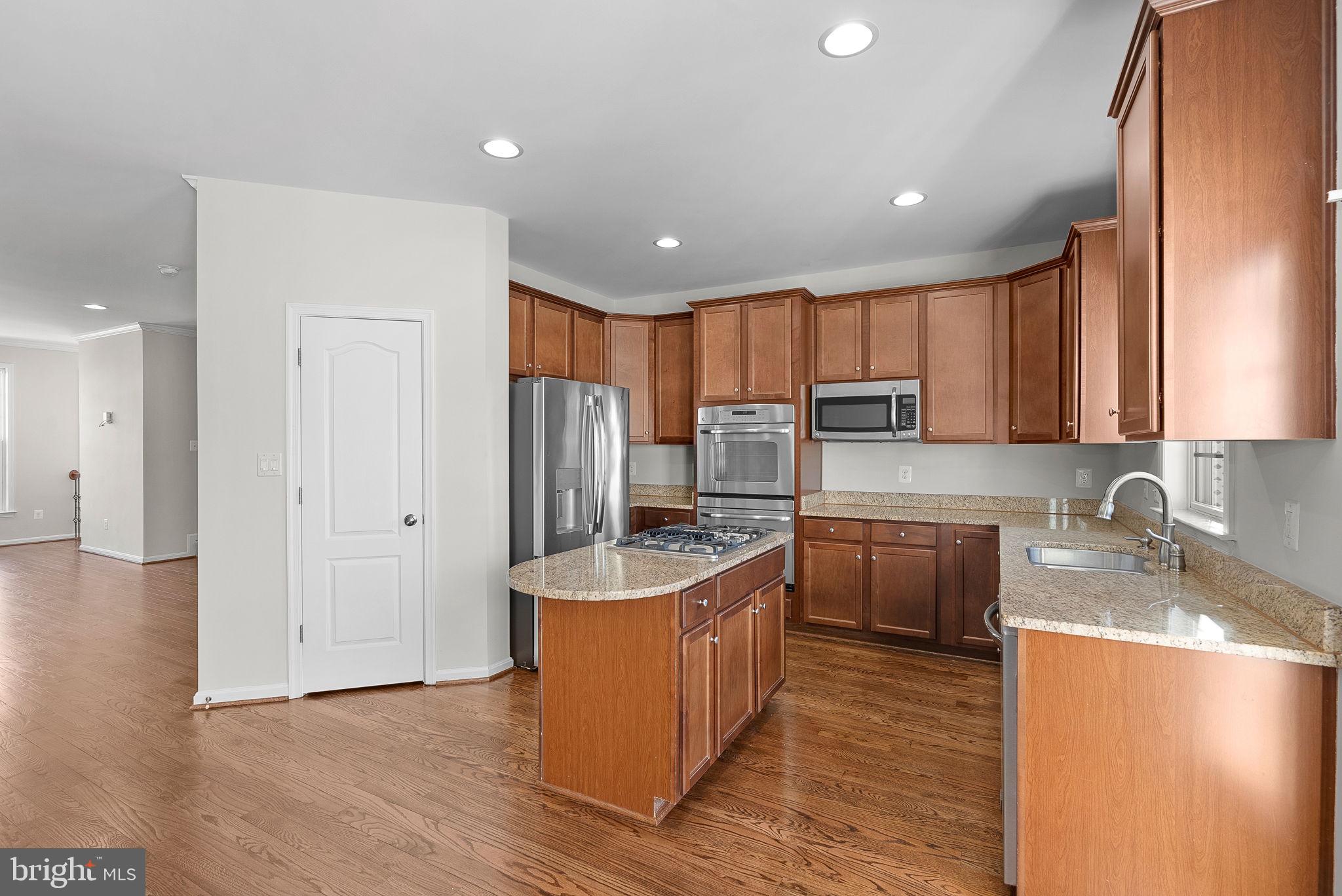 25125 Sweet Myrtle Square