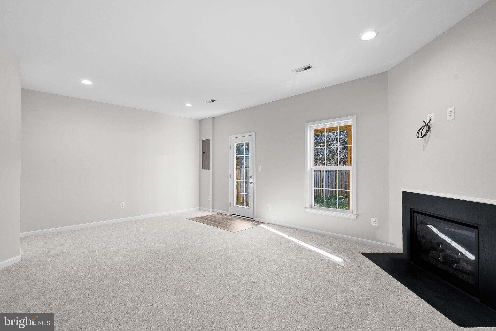 25125 Sweet Myrtle Square