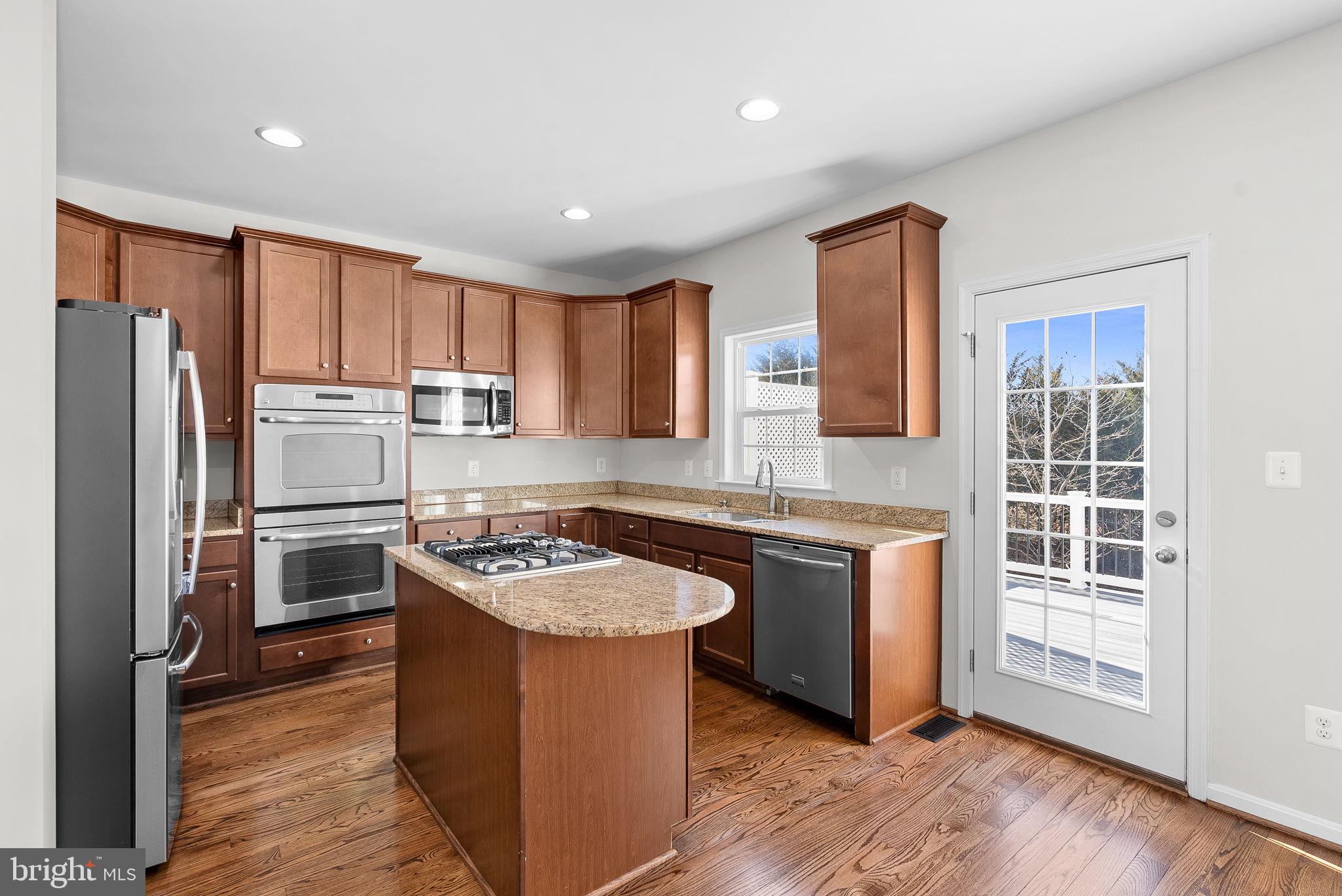 25125 Sweet Myrtle Square