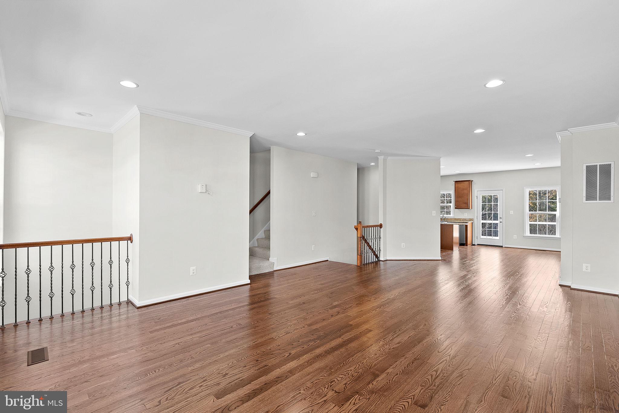 25125 Sweet Myrtle Square