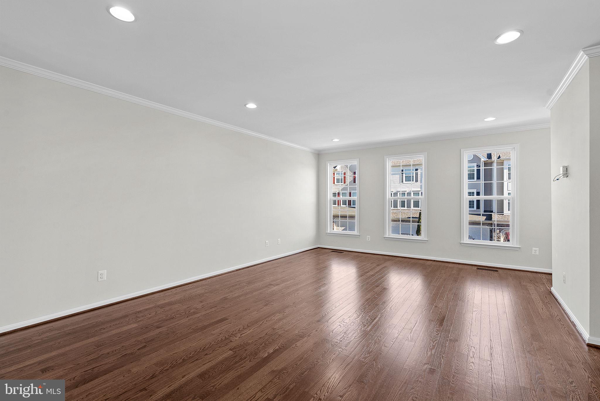 25125 Sweet Myrtle Square