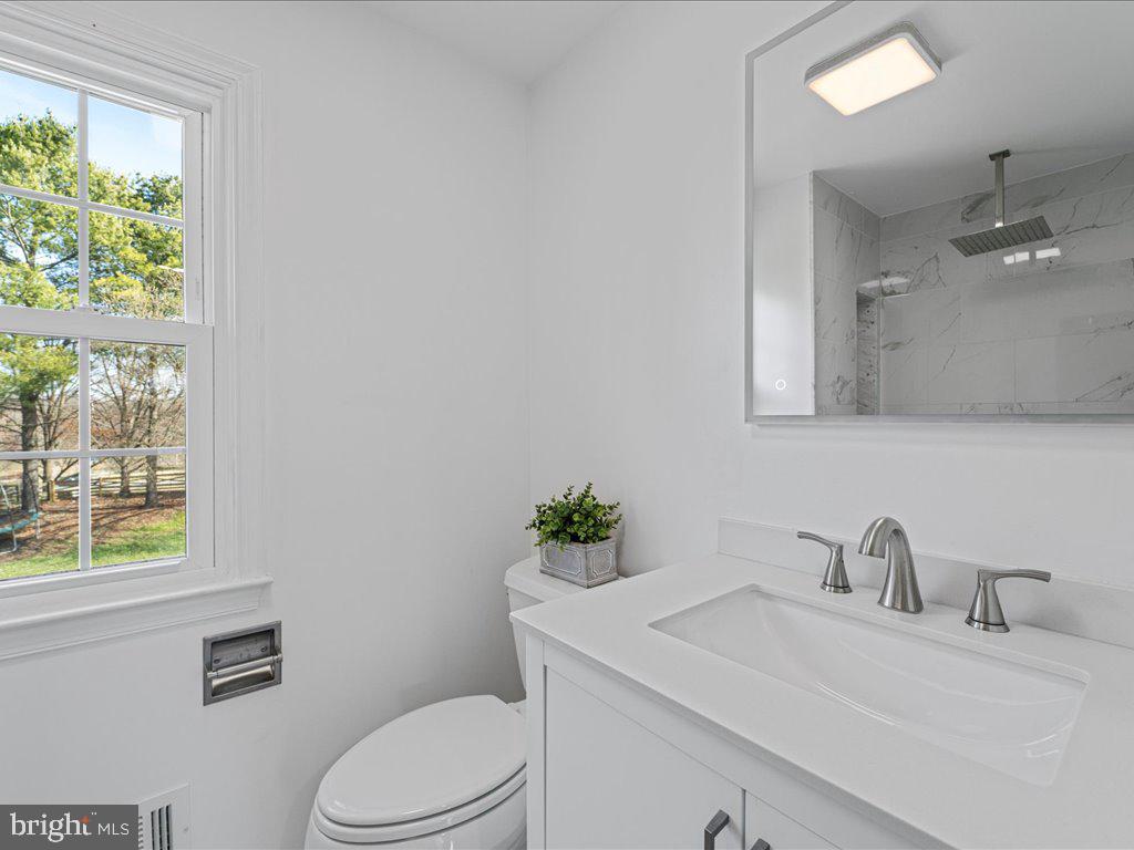 124 Hamilton Rd
