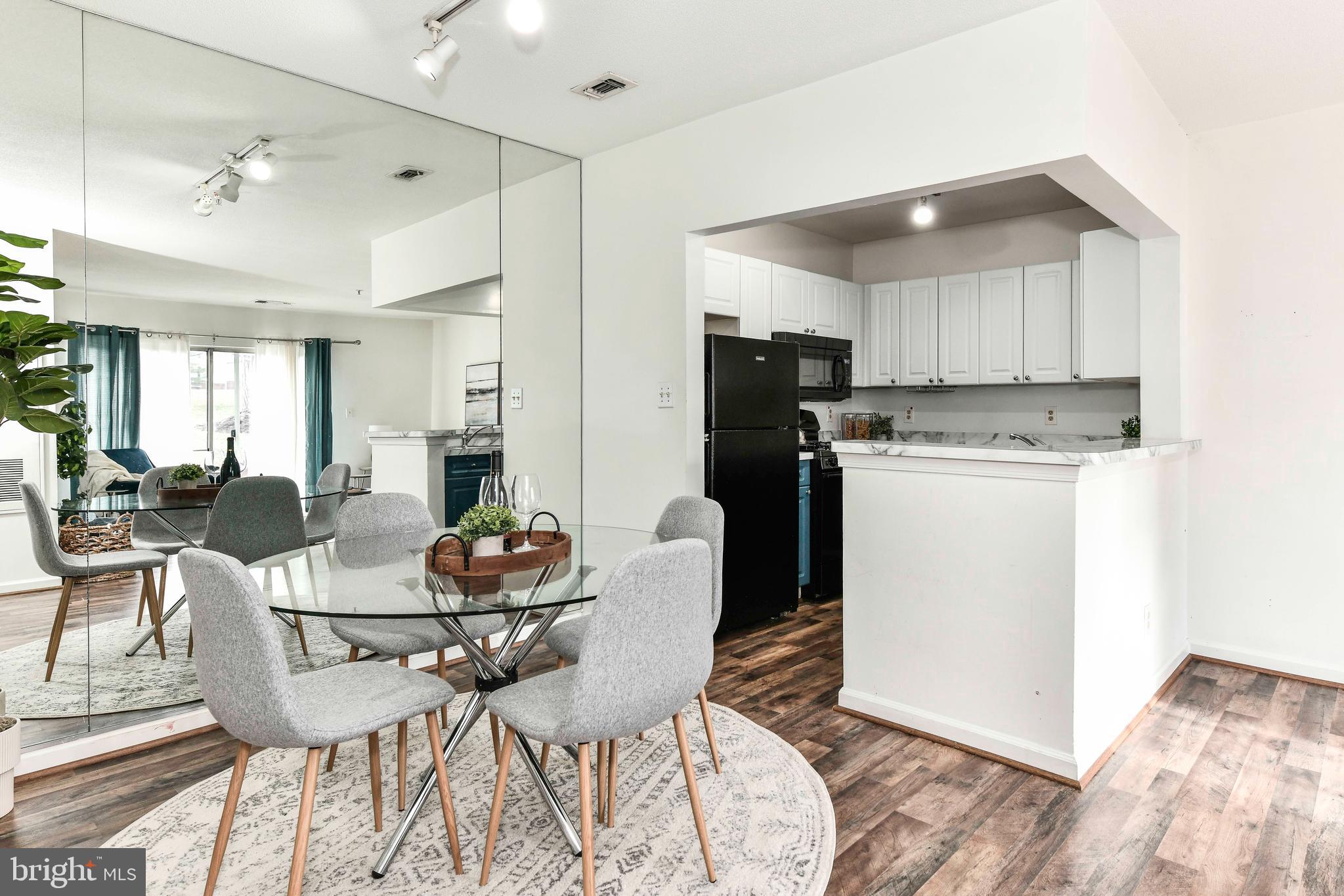 20313 Beechwood Terrace Unit: 103