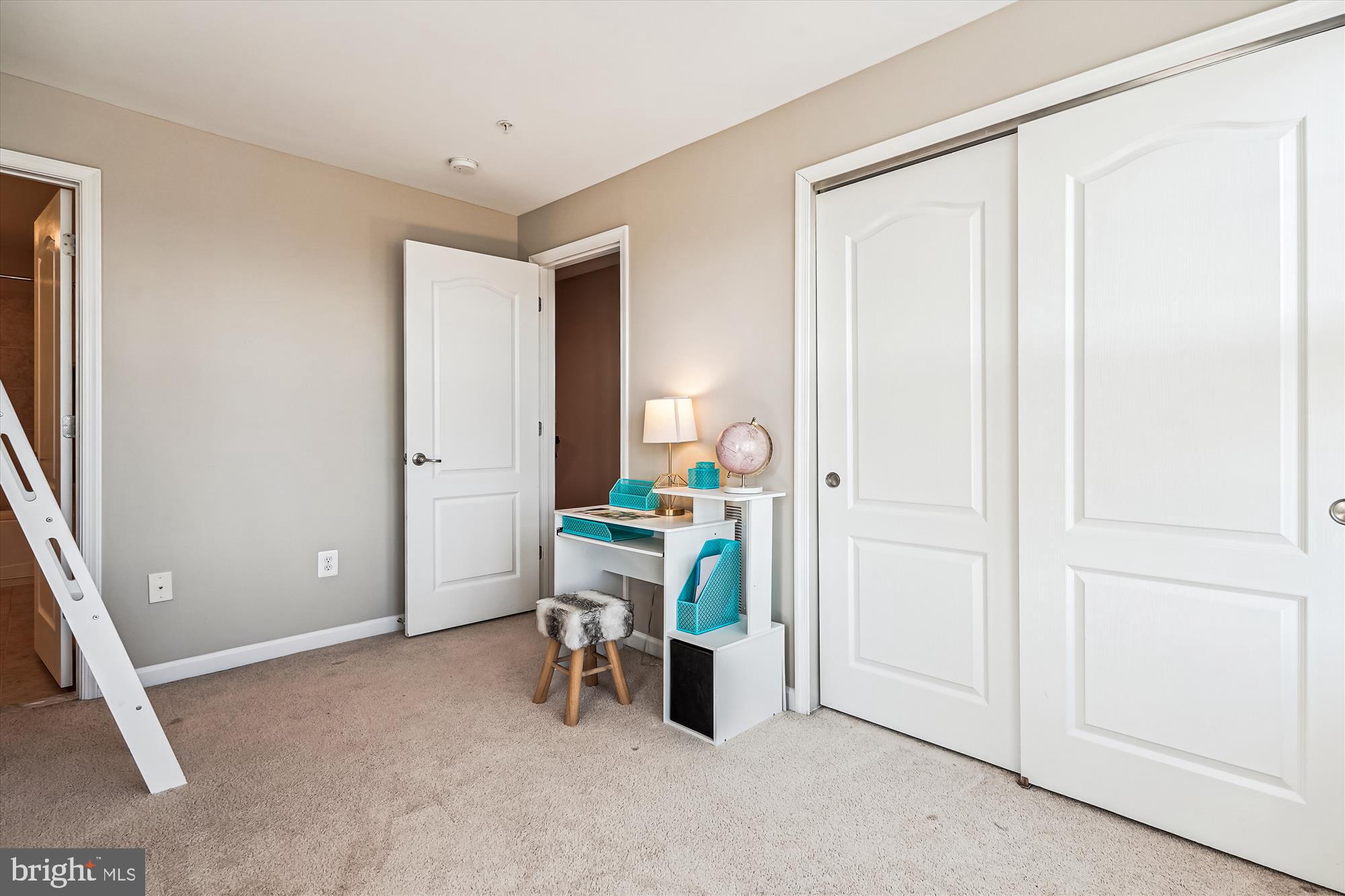21176 Belmont View