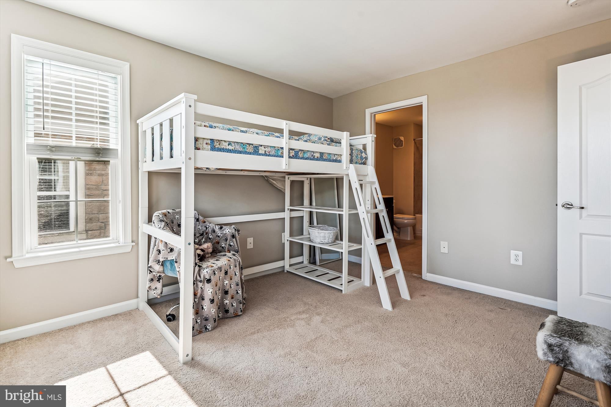 21176 Belmont View