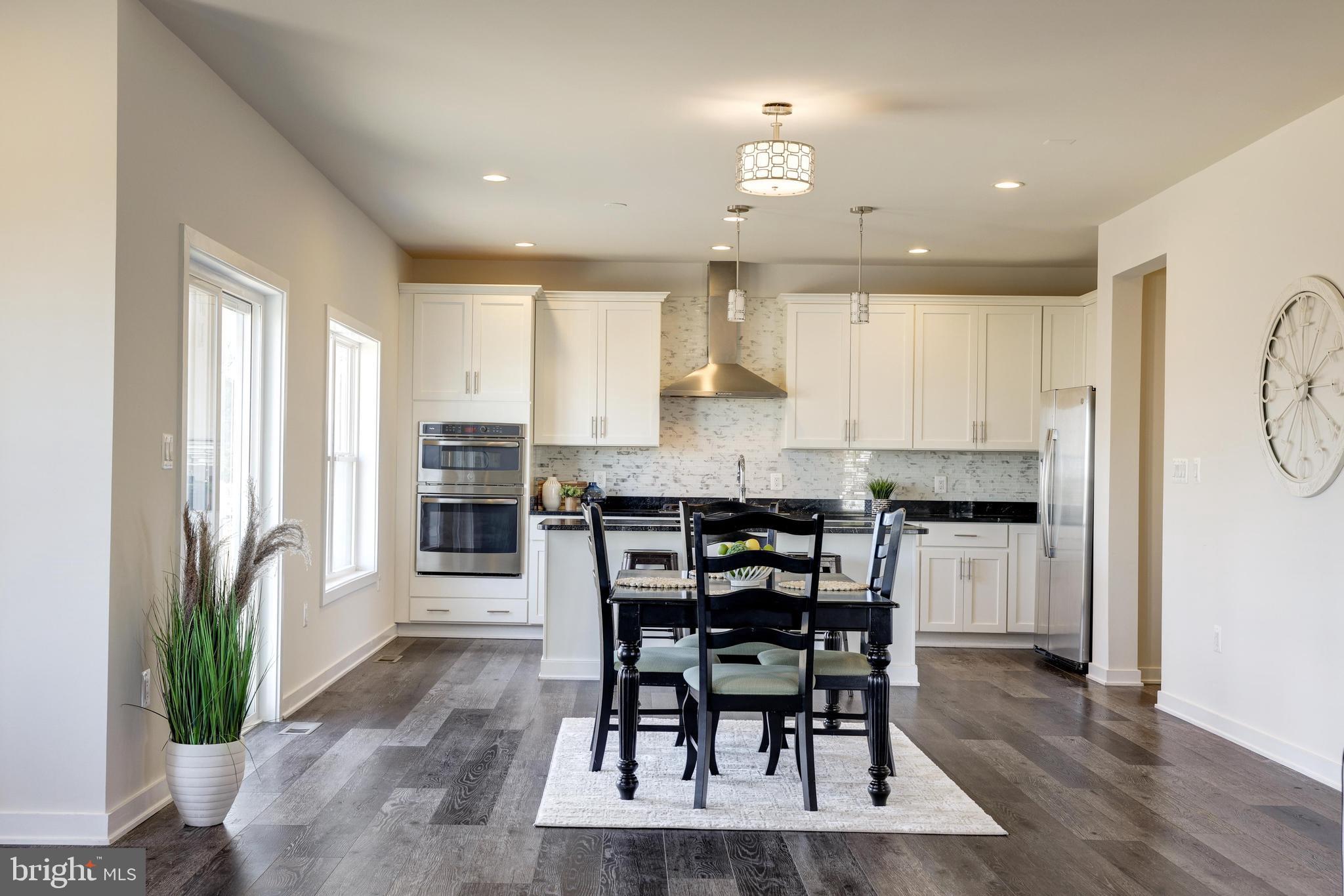 41493 Goldenwave Ln