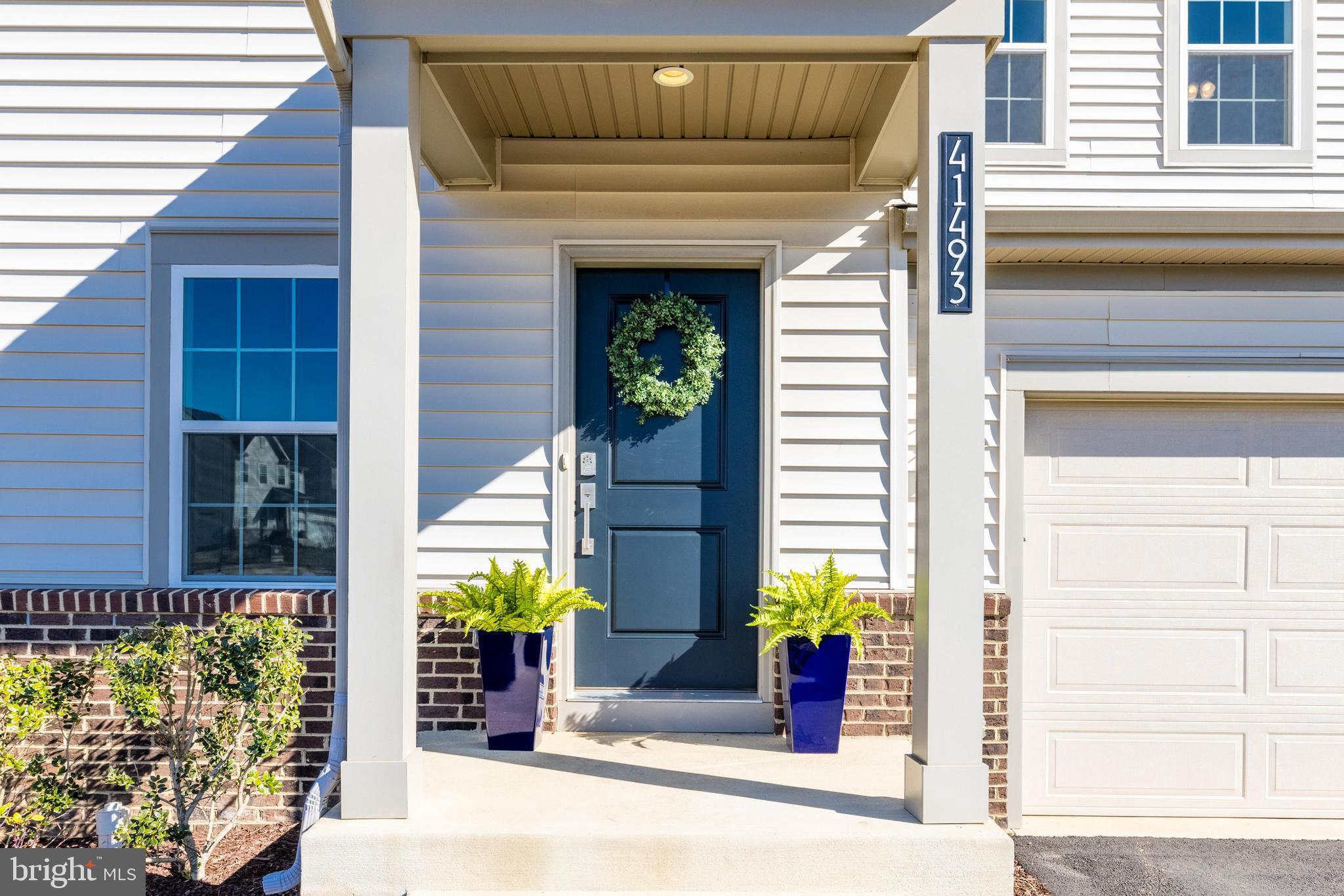 41493 Goldenwave Ln