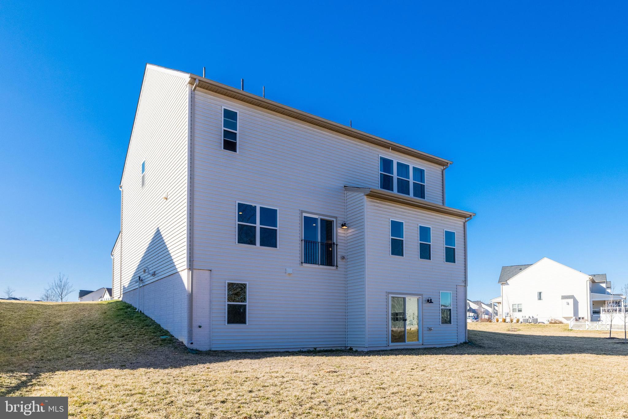41493 Goldenwave Ln