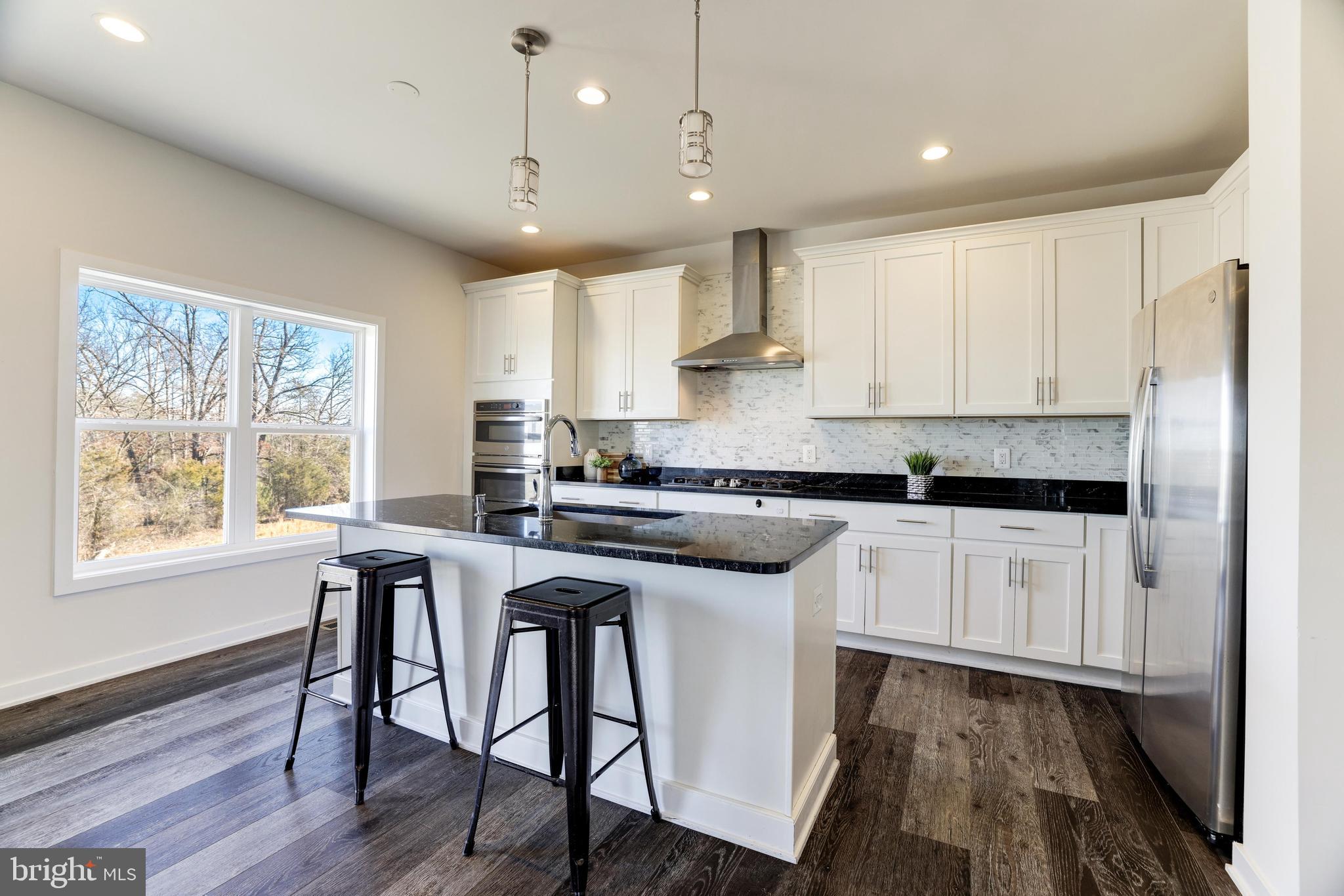 41493 Goldenwave Ln