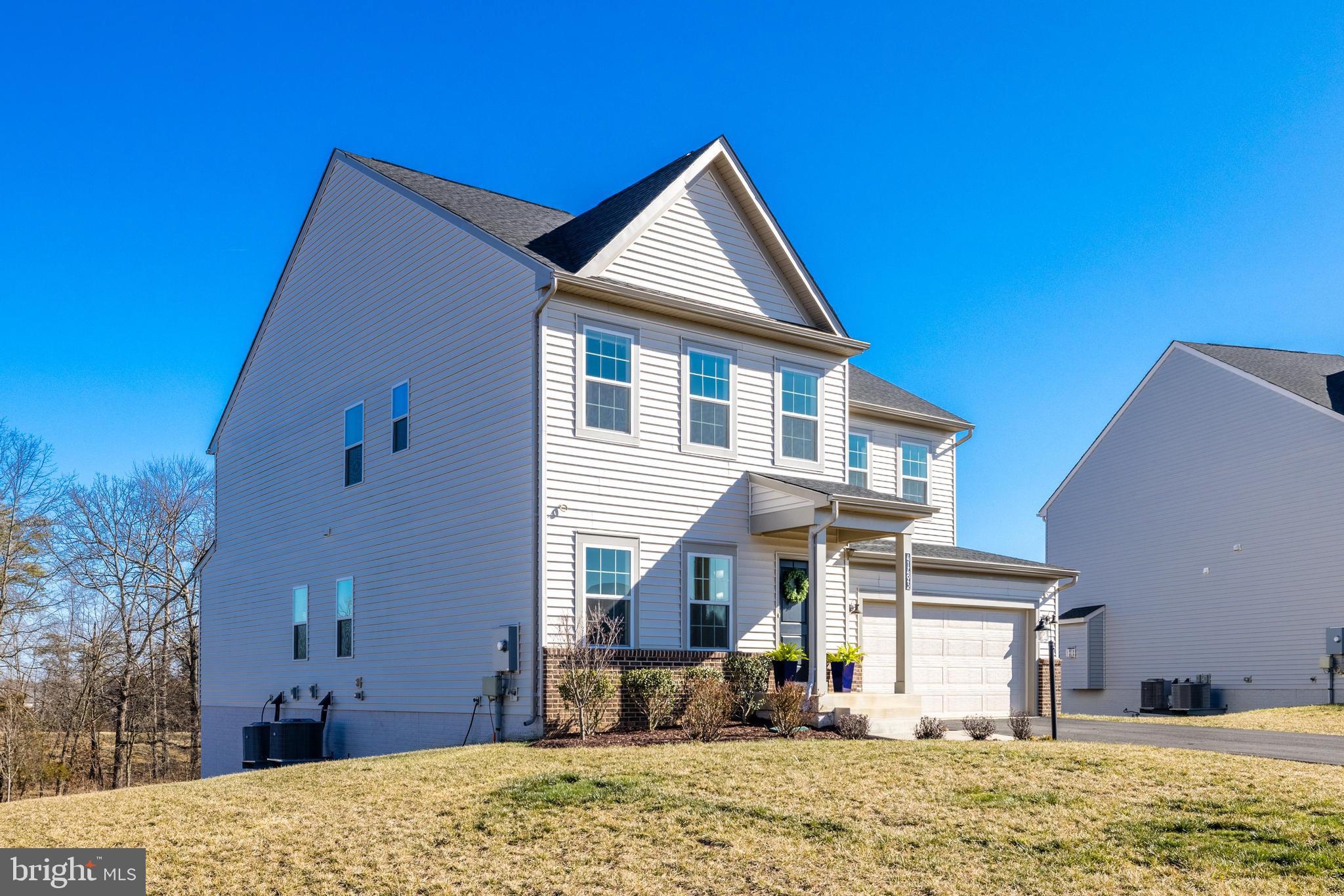 41493 Goldenwave Ln