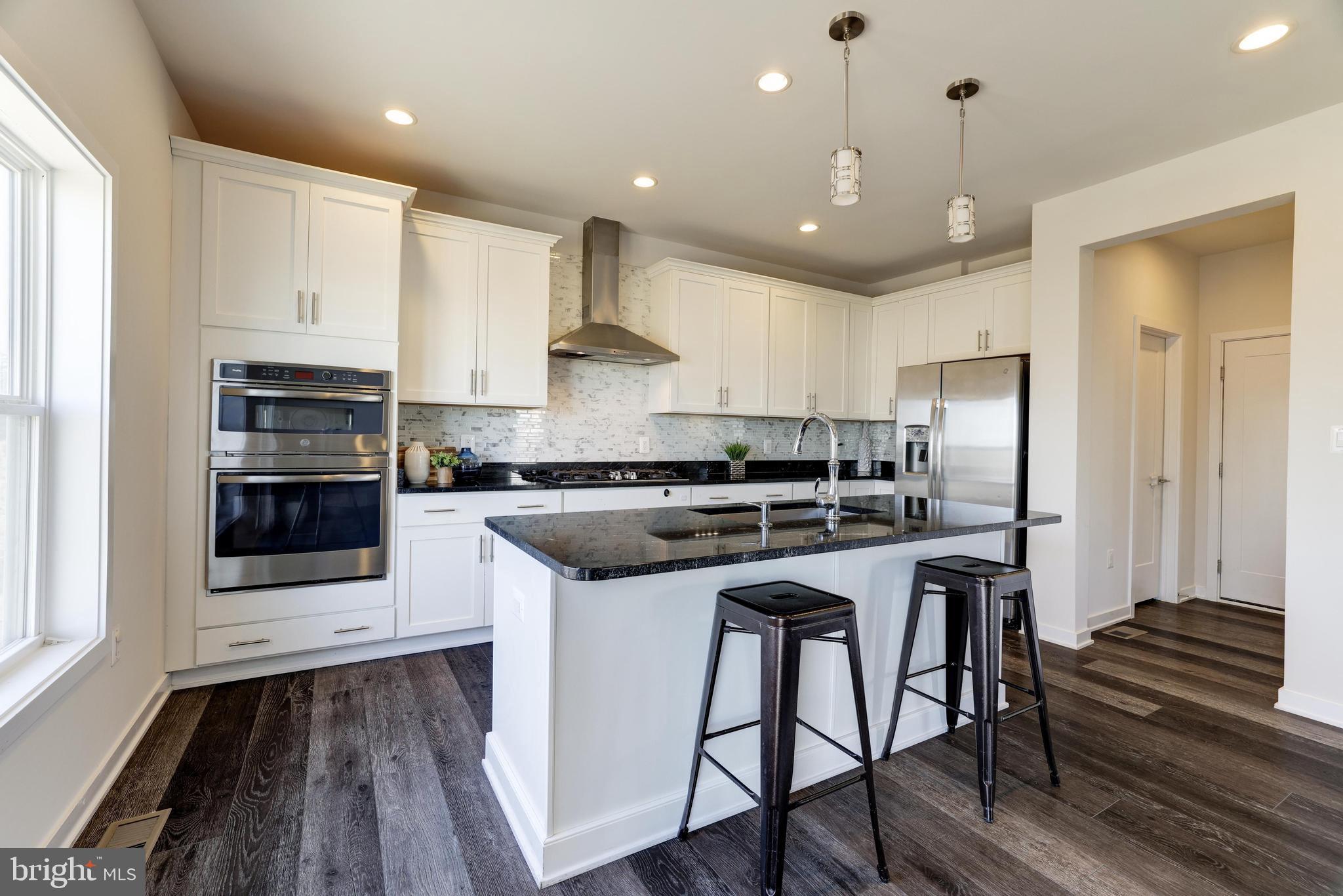 41493 Goldenwave Ln