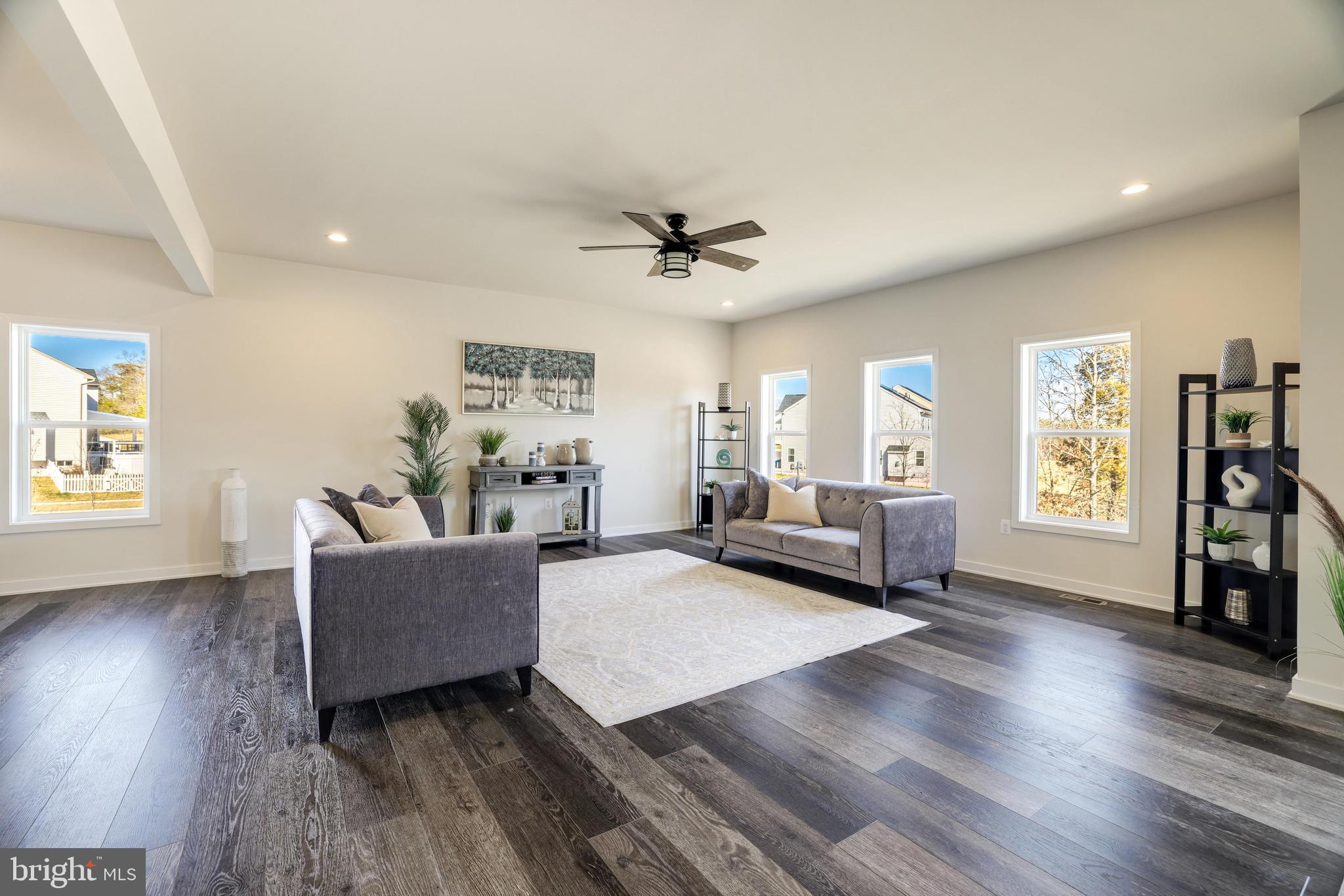 41493 Goldenwave Ln
