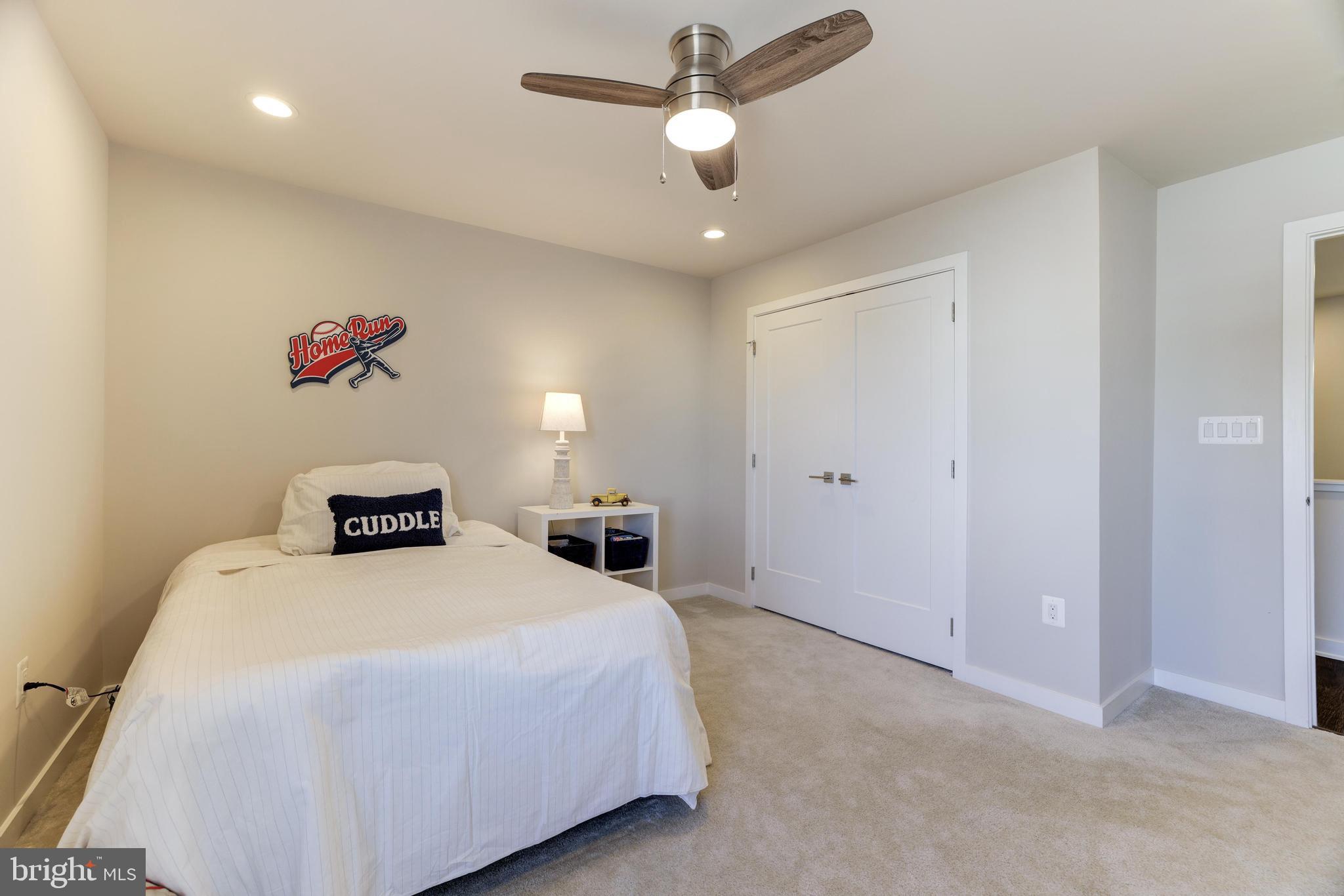 41493 Goldenwave Ln