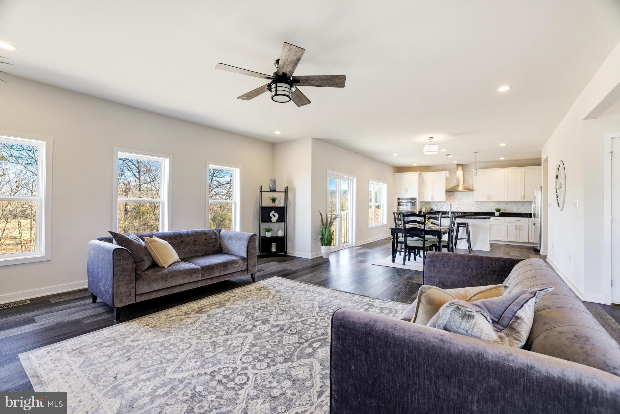 41493 Goldenwave Ln