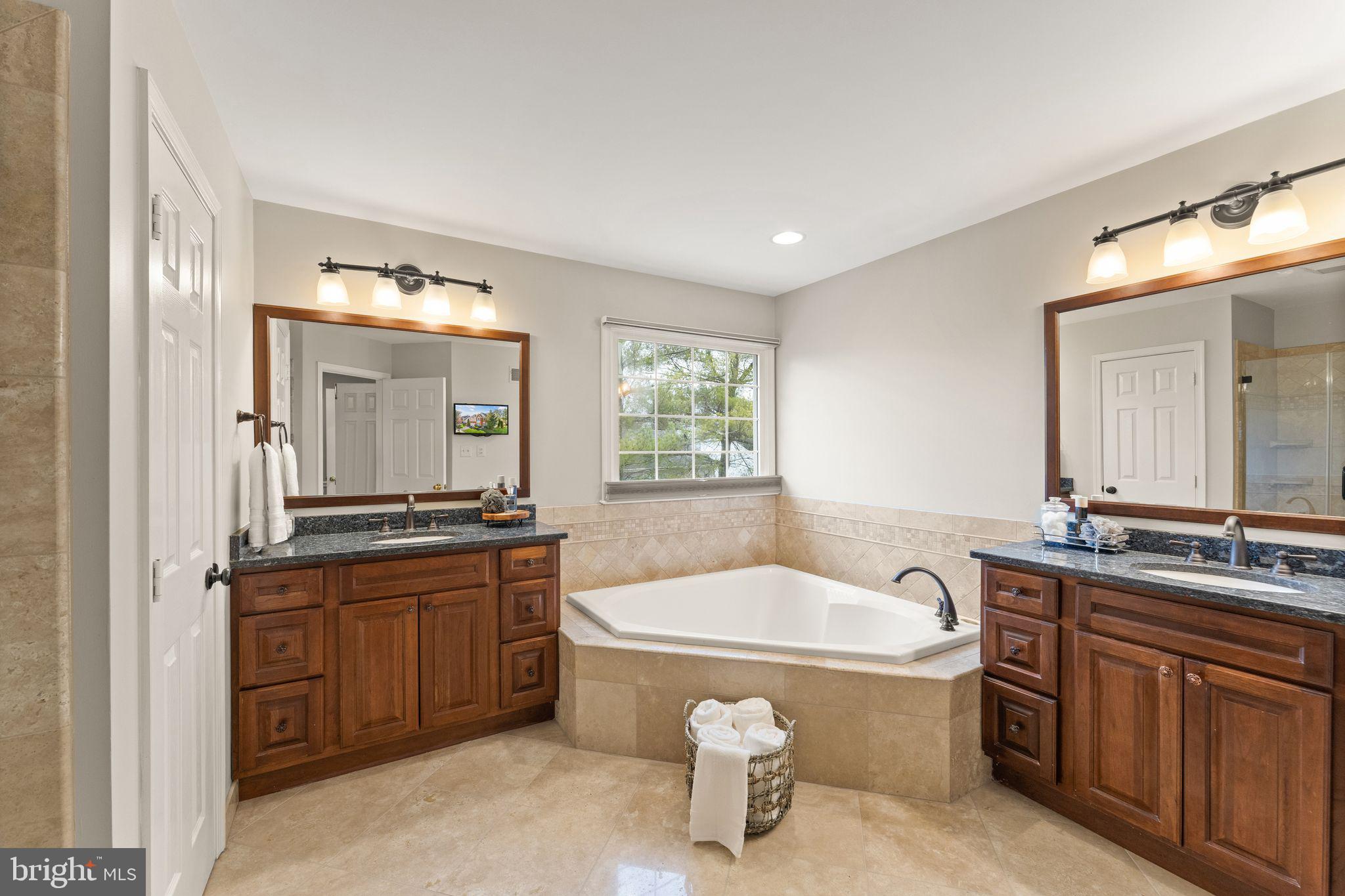 20699 Settlers Point Pl
