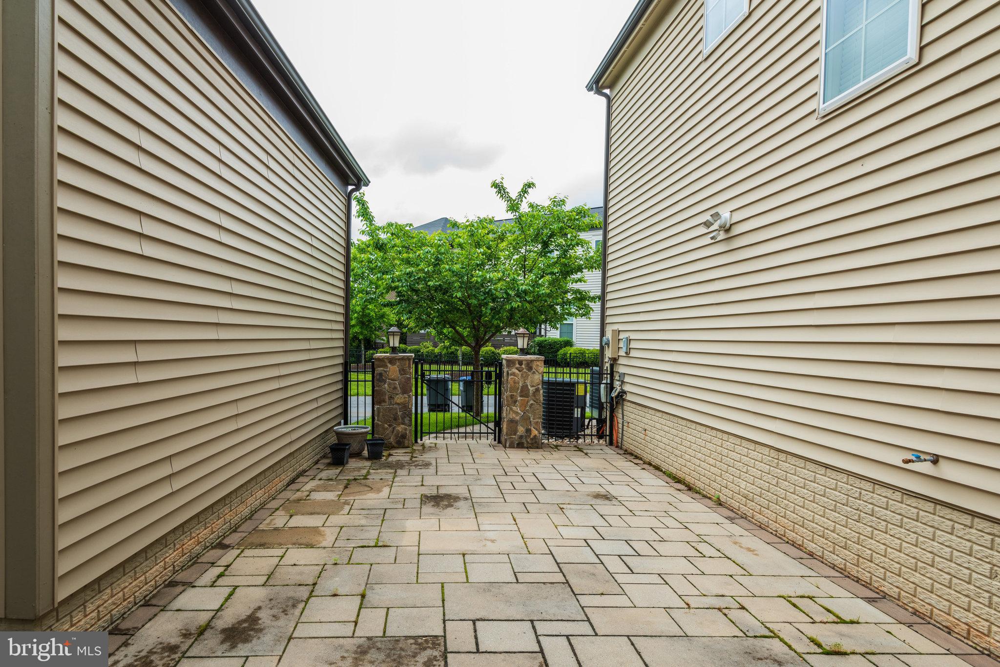 20463 Codman Dr