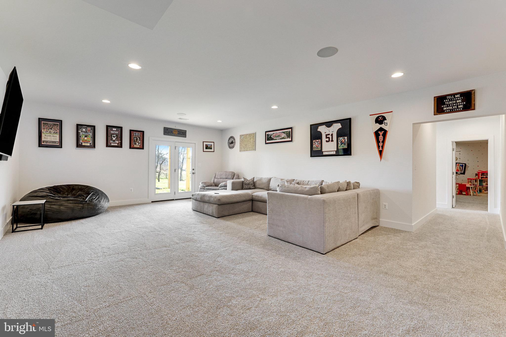16737 Huntwick Pl