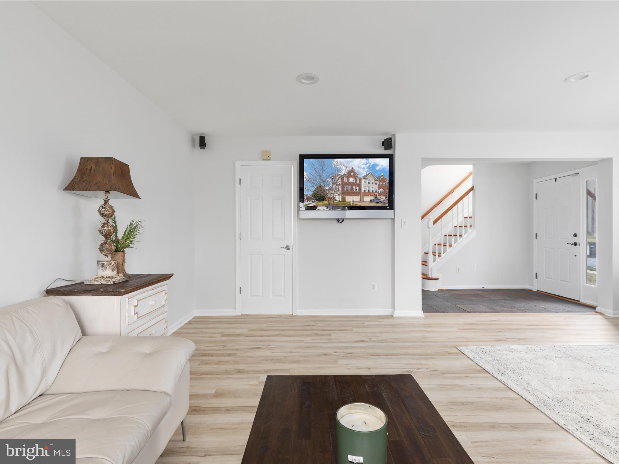 1225 Cambria Ter NE