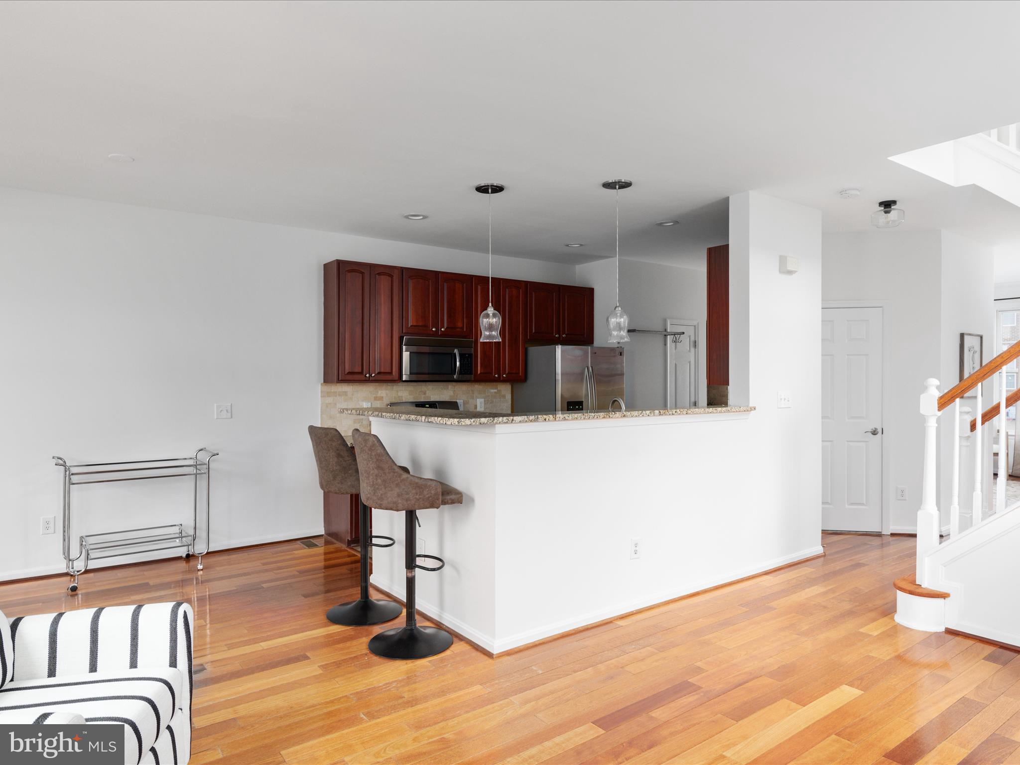 1225 Cambria Ter NE