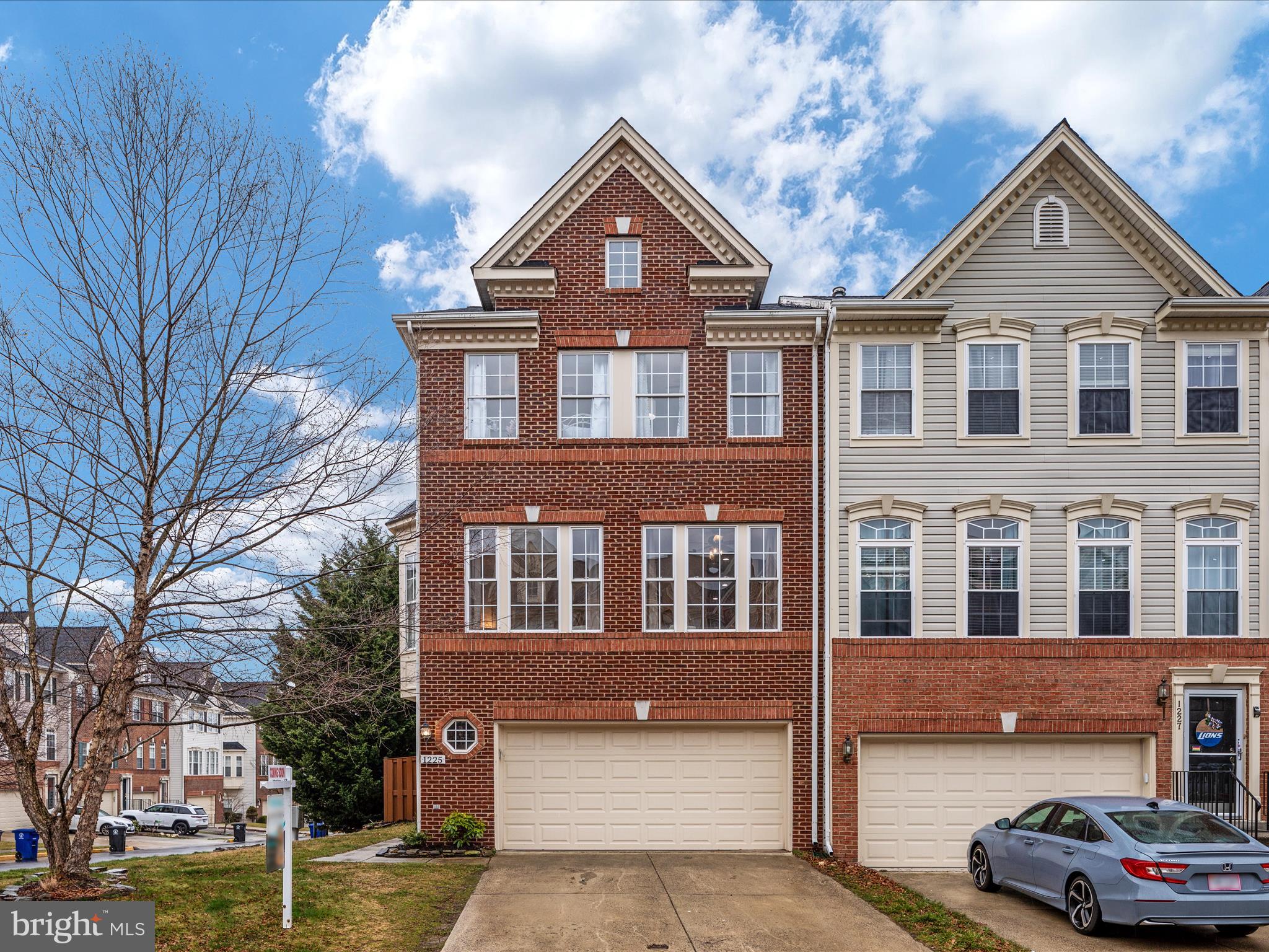 1225 Cambria Ter NE