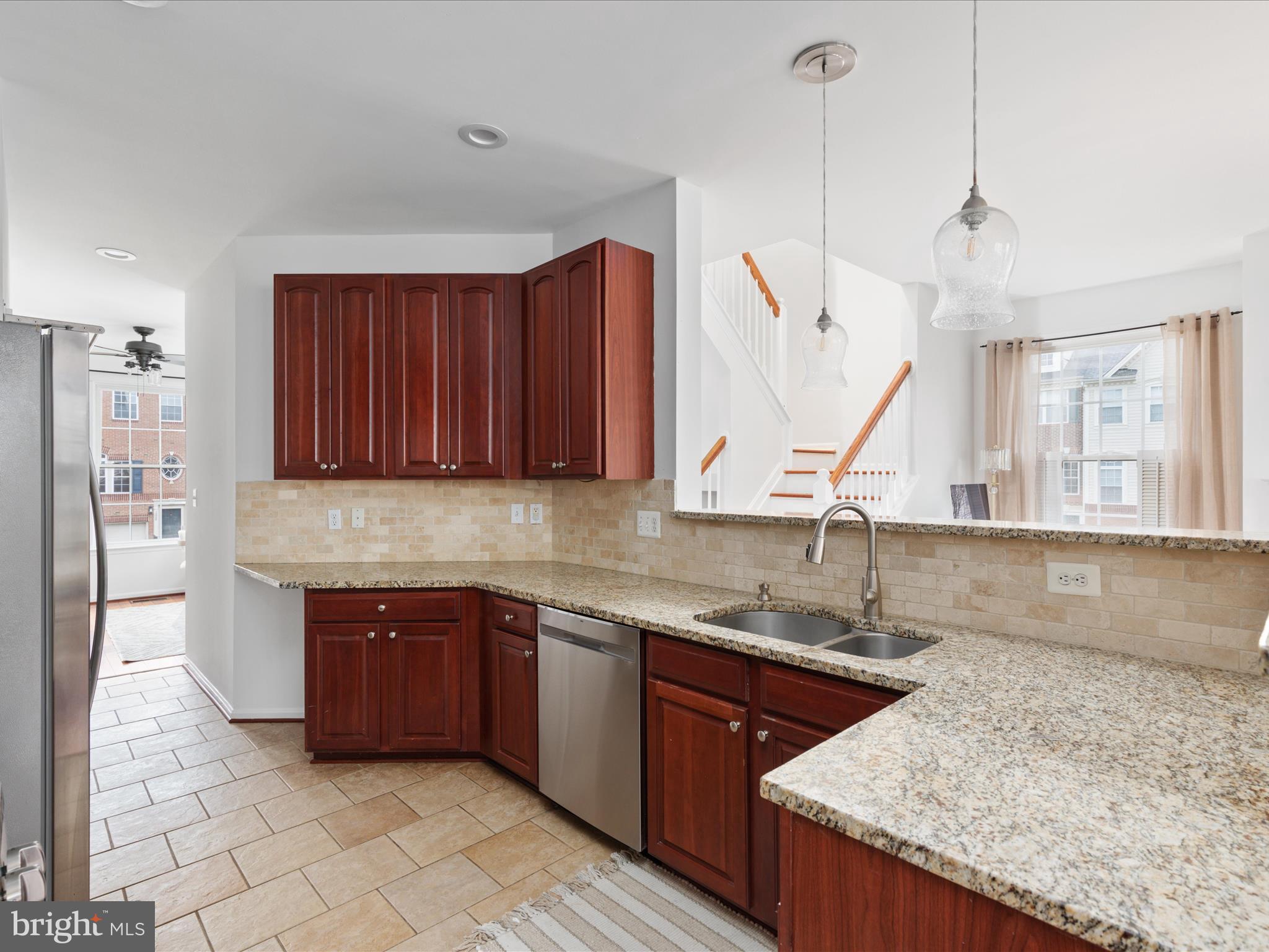 1225 Cambria Ter NE