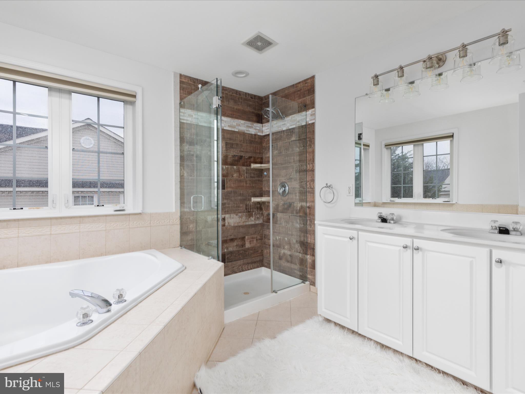 1225 Cambria Ter NE