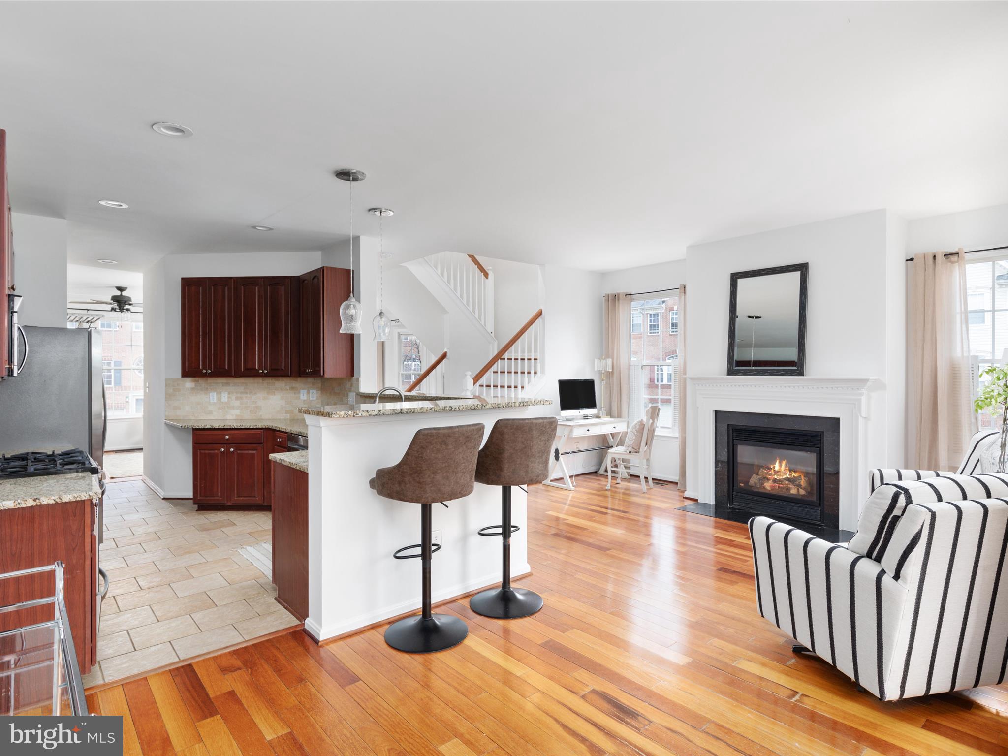 1225 Cambria Ter NE