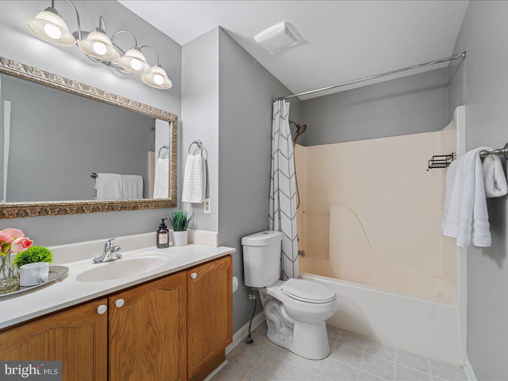 564 Radford Ter NE