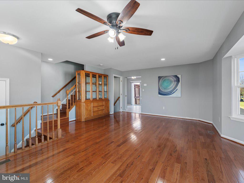 564 Radford Ter NE